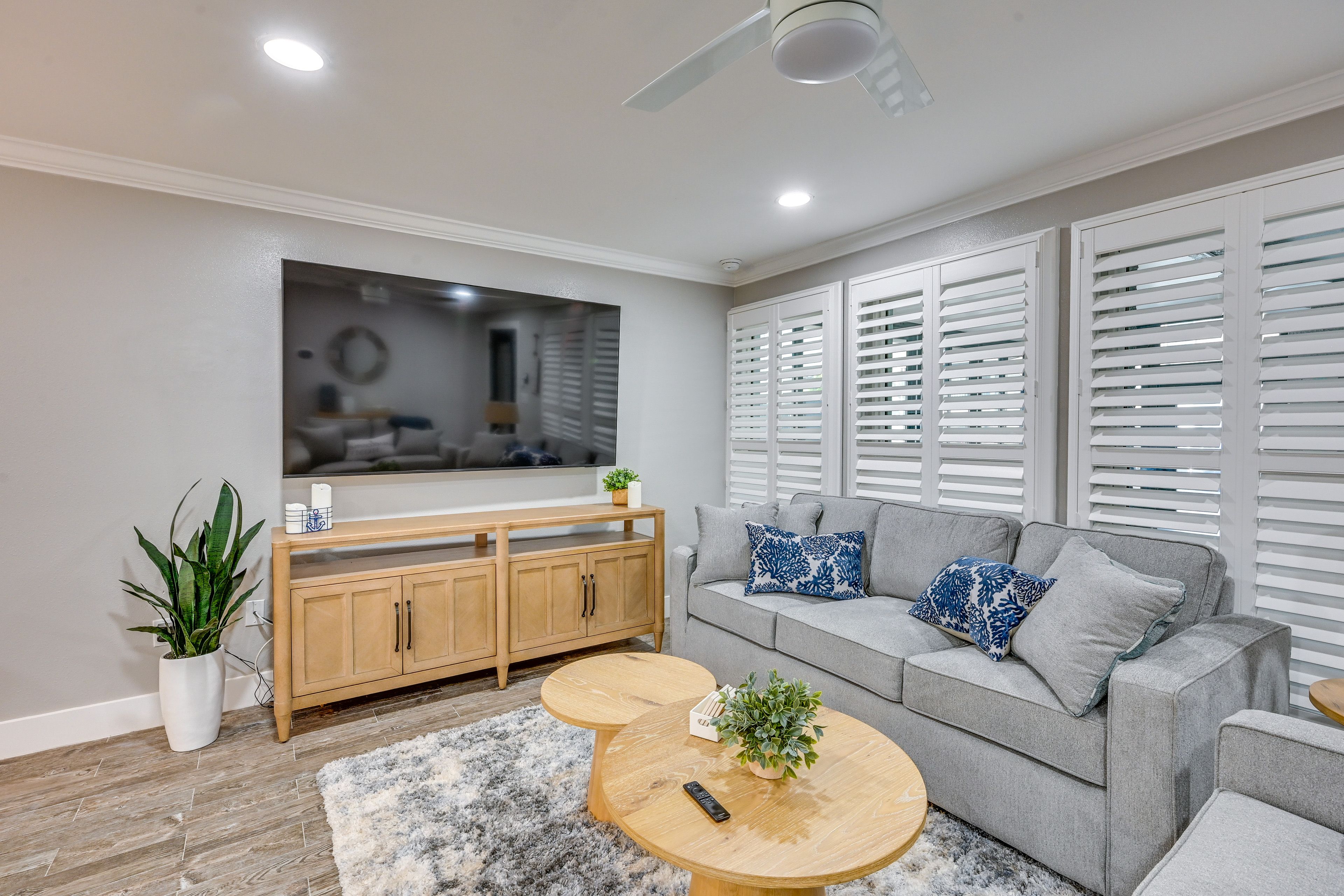Living Room | Sleeper Sofa | Smart TV | Central Heat & A/C