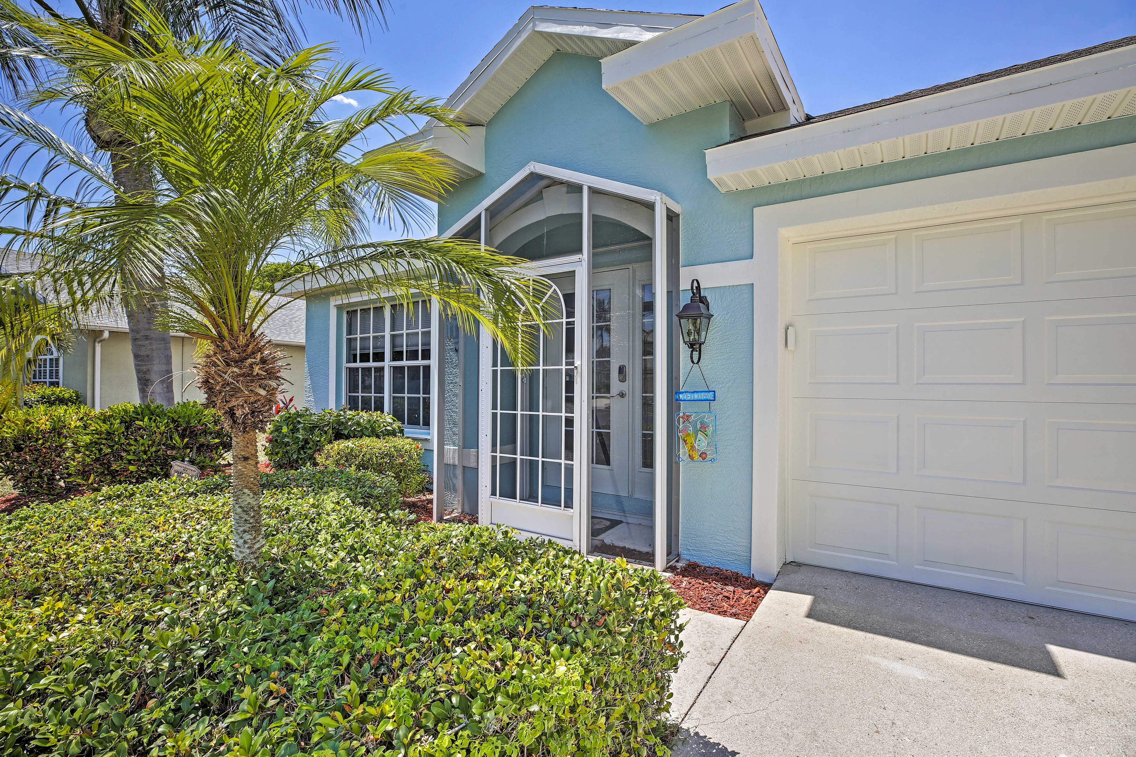 Front Entrance | Keyless Entry | 2 External Security Cameras (Facing Out)