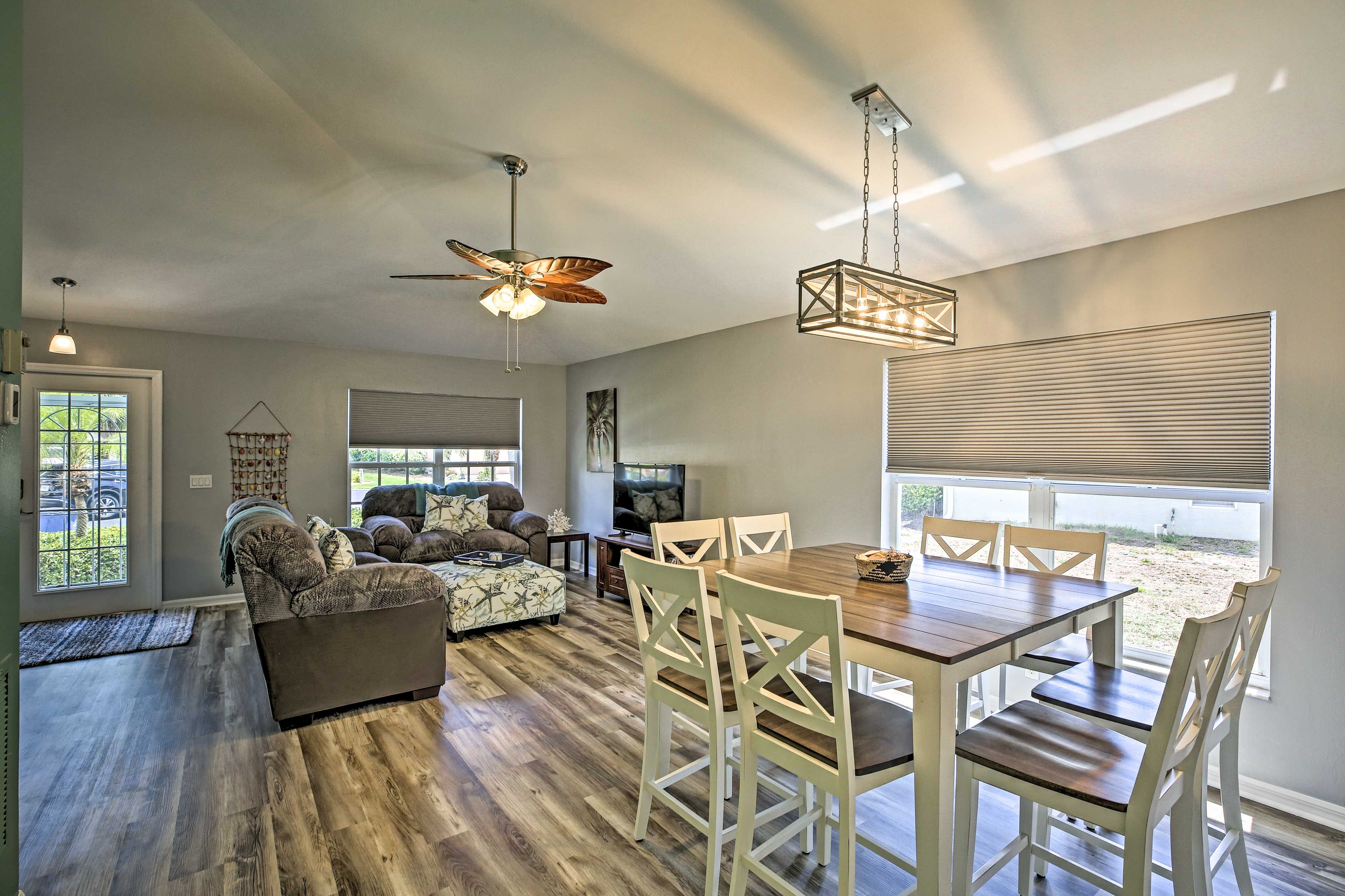 Dining Table | Living Room | Central A/C & Heating | Free WiFi