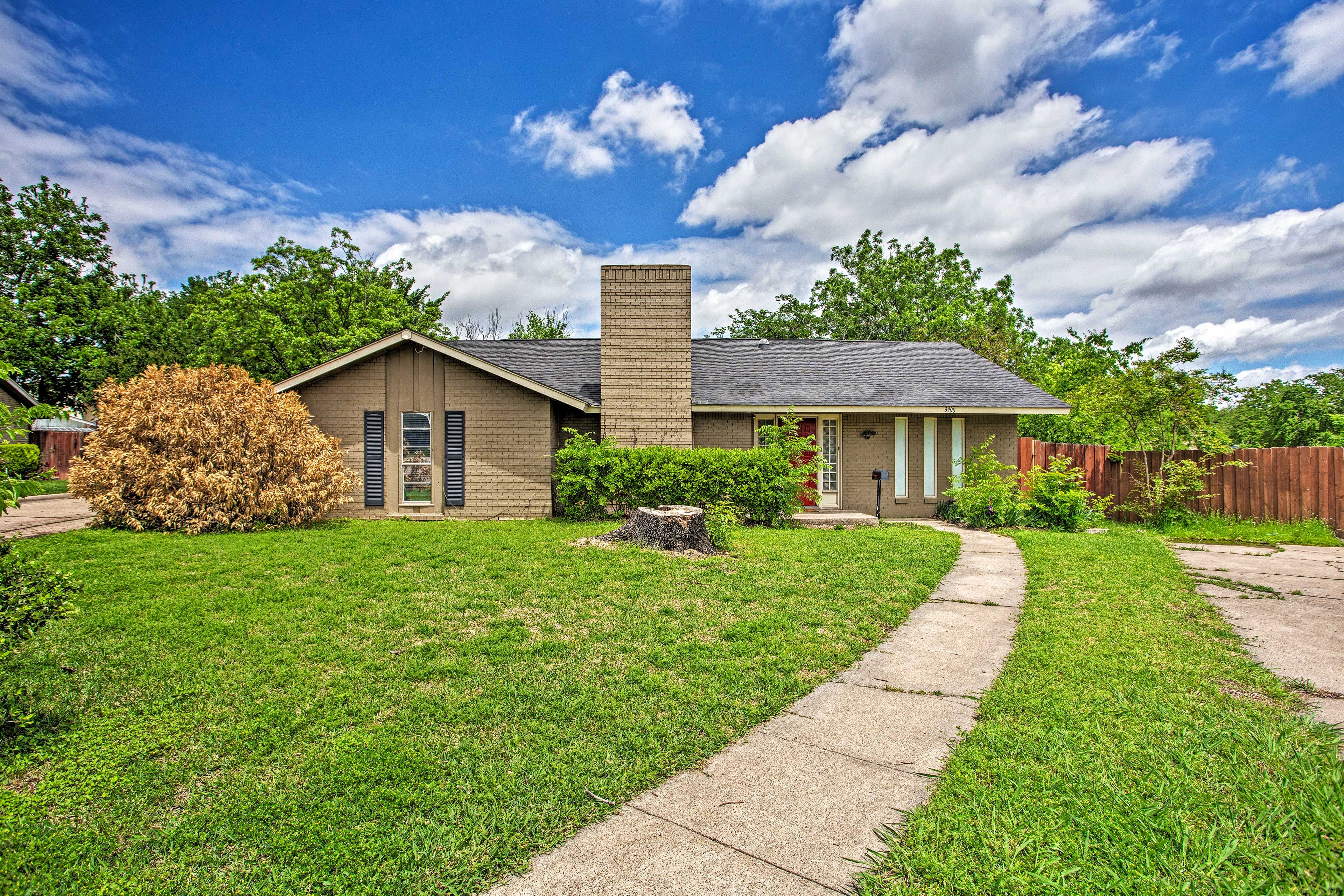 Irving Vacation Rental | 4BR | 2BA | 2,000 Sq Ft | Single Story