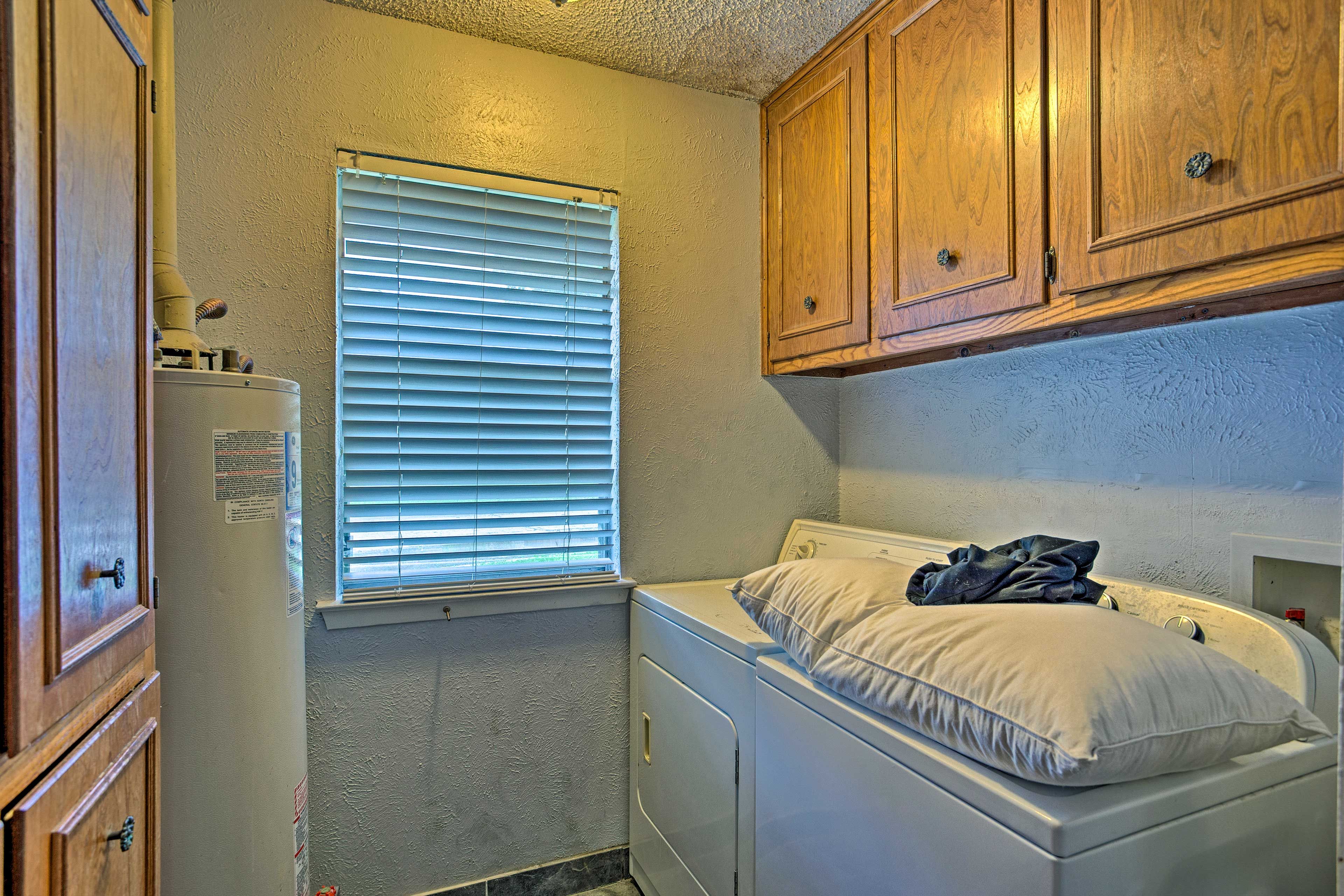 Laundry Room | Washer/Dryer | Detergent Provided