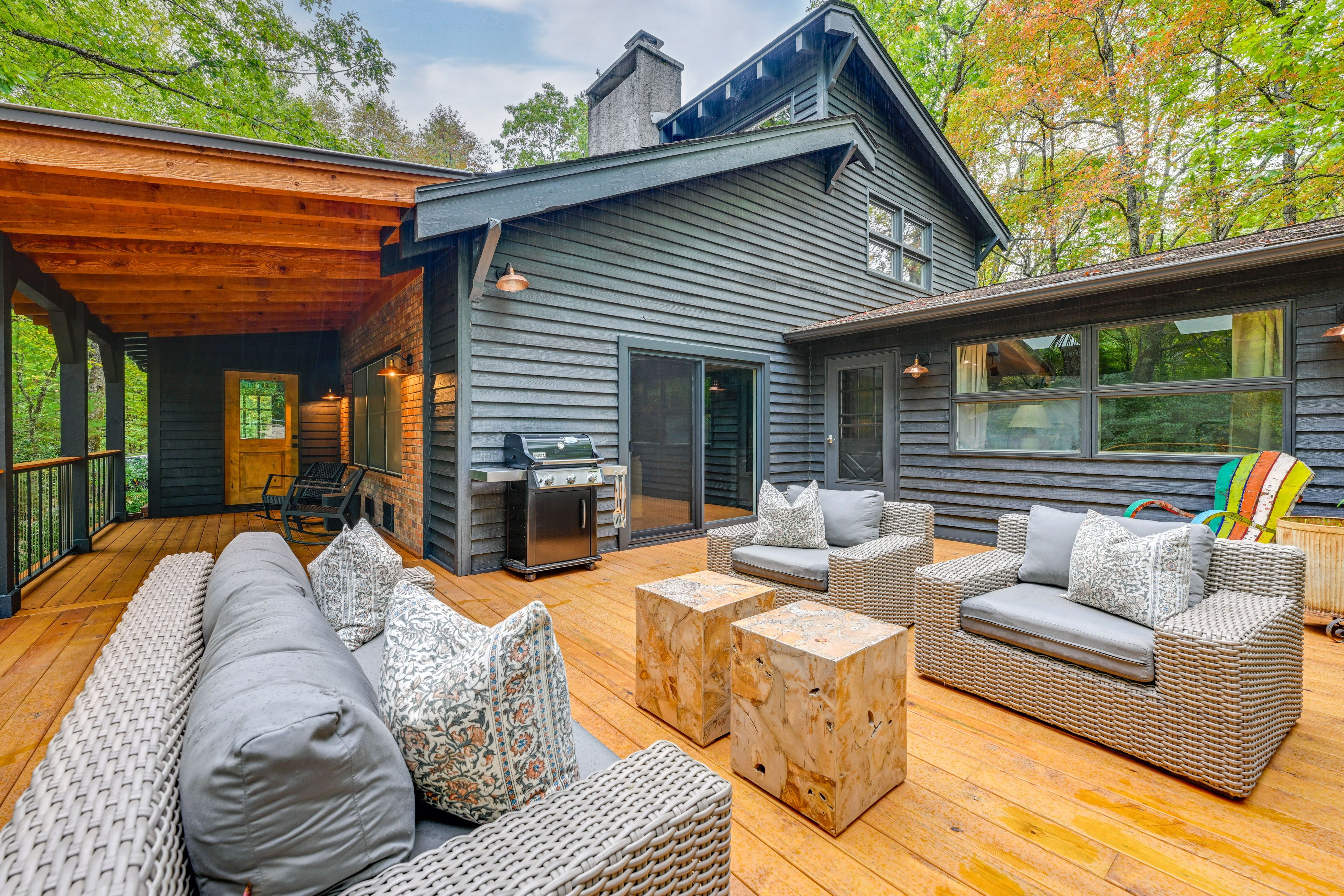 Exterior | Furnished Deck | Outdoor Dining | Outdoor Fireplace