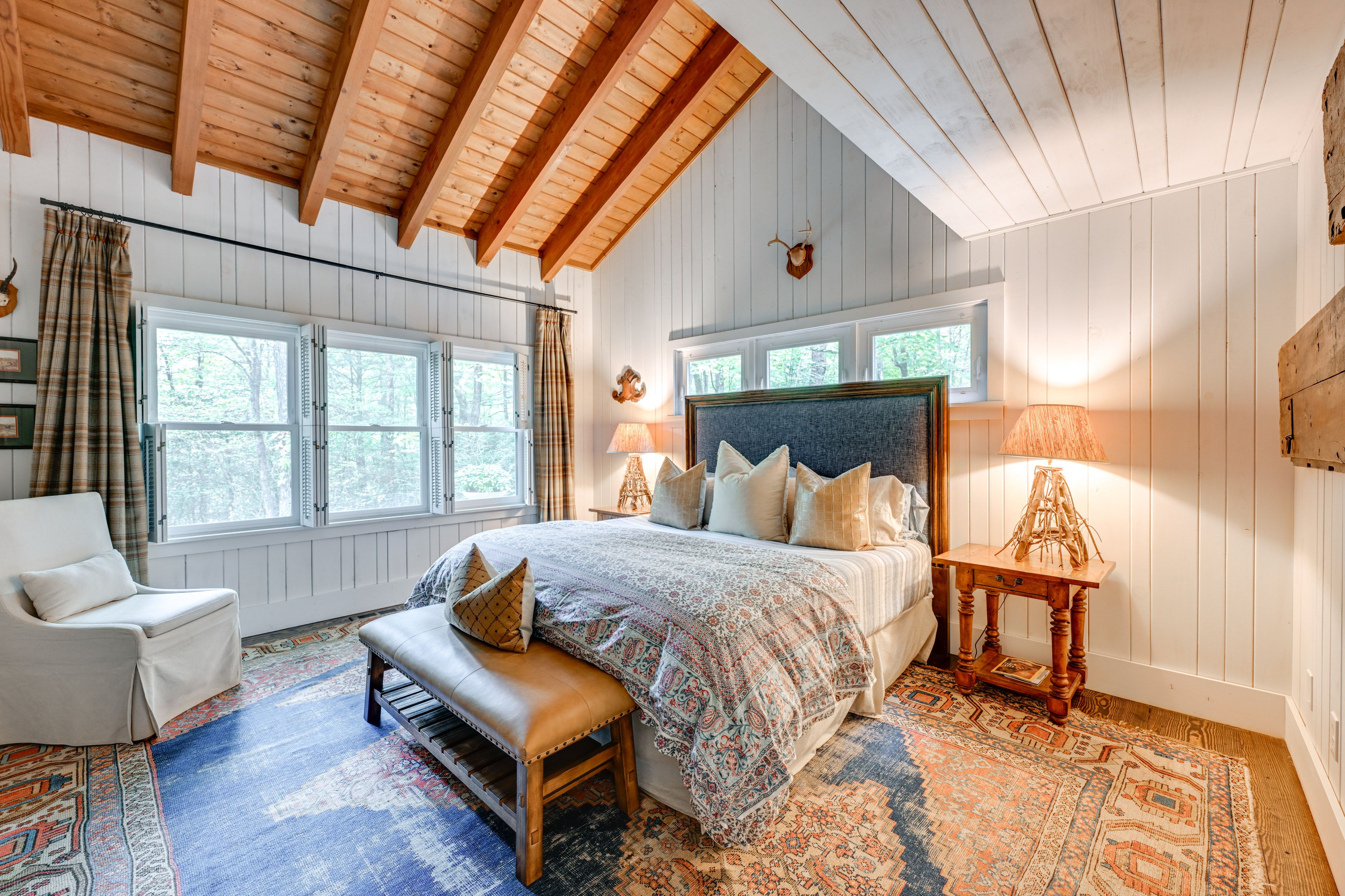 Bedroom 1 | King Bed | Linens Provided | Main Floor | Smart TV