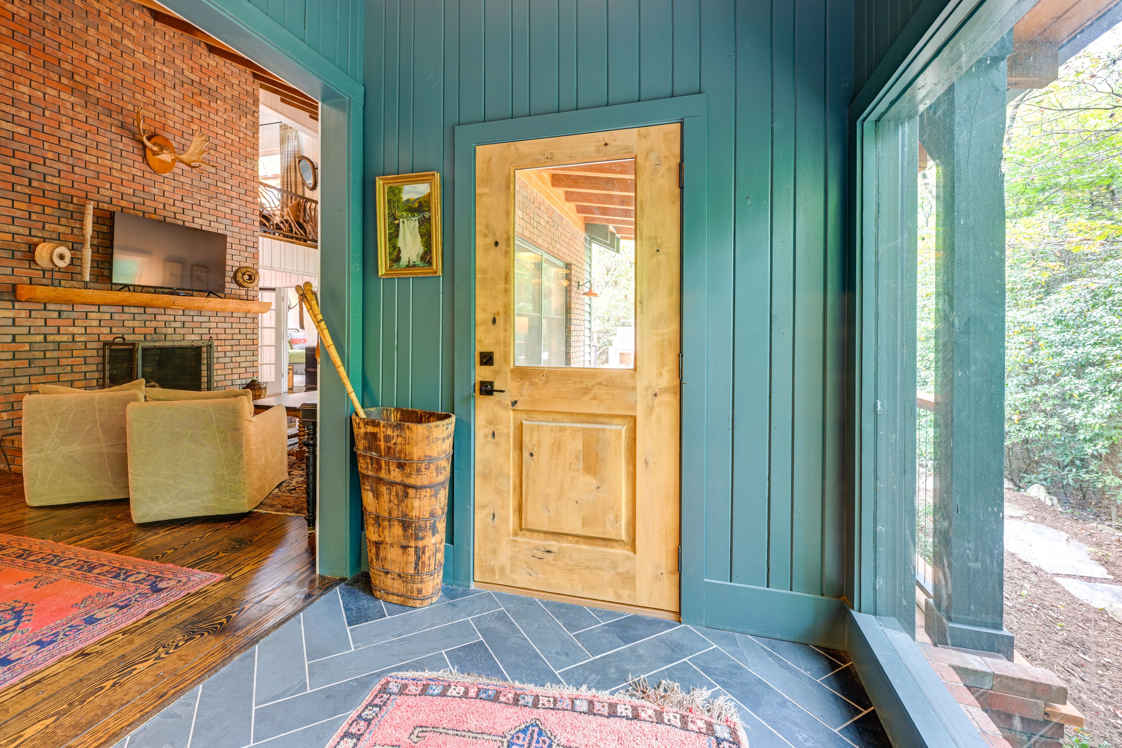 Entryway | Main Floor