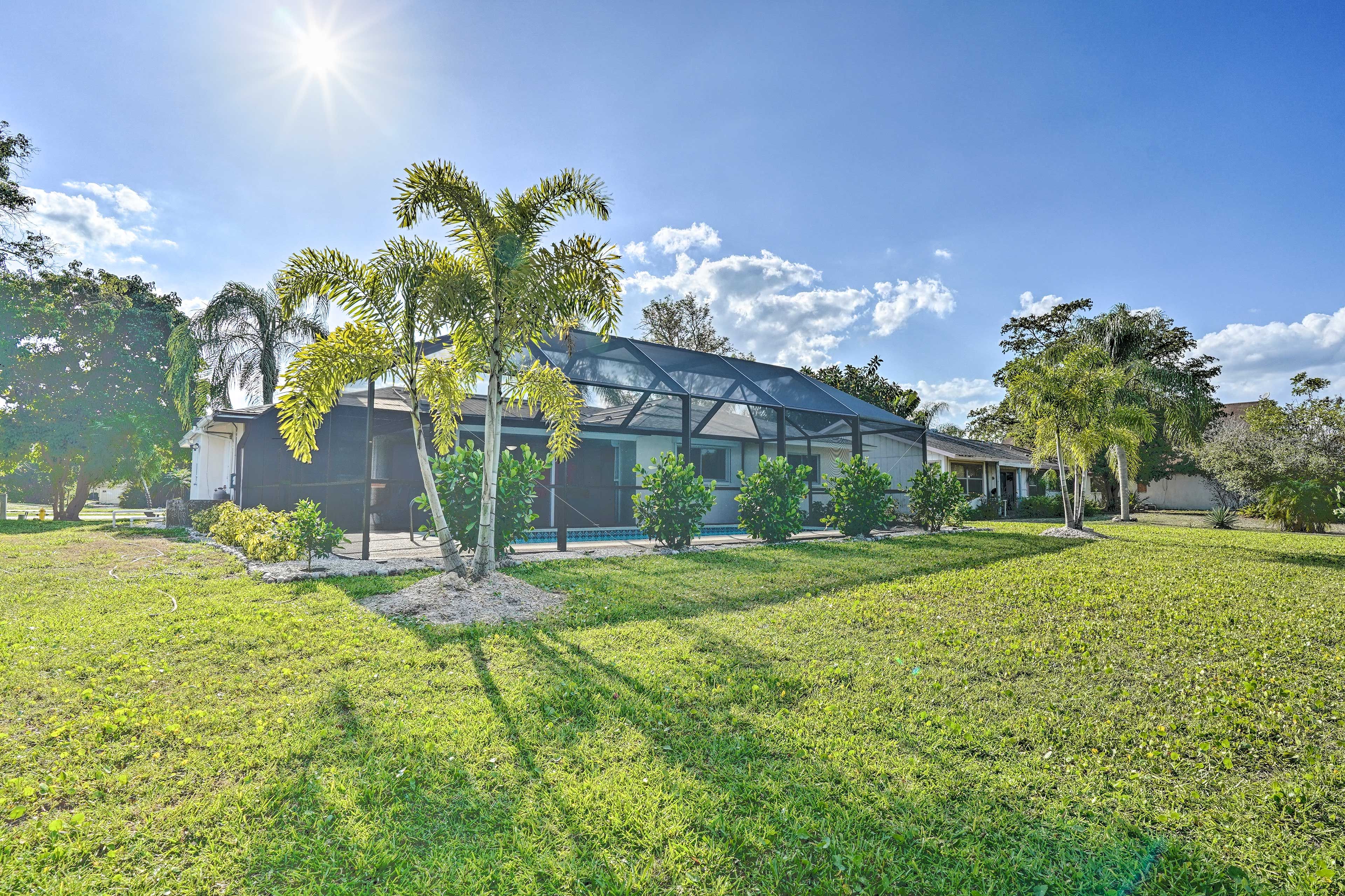 Home Exterior | Minutes to Beaches