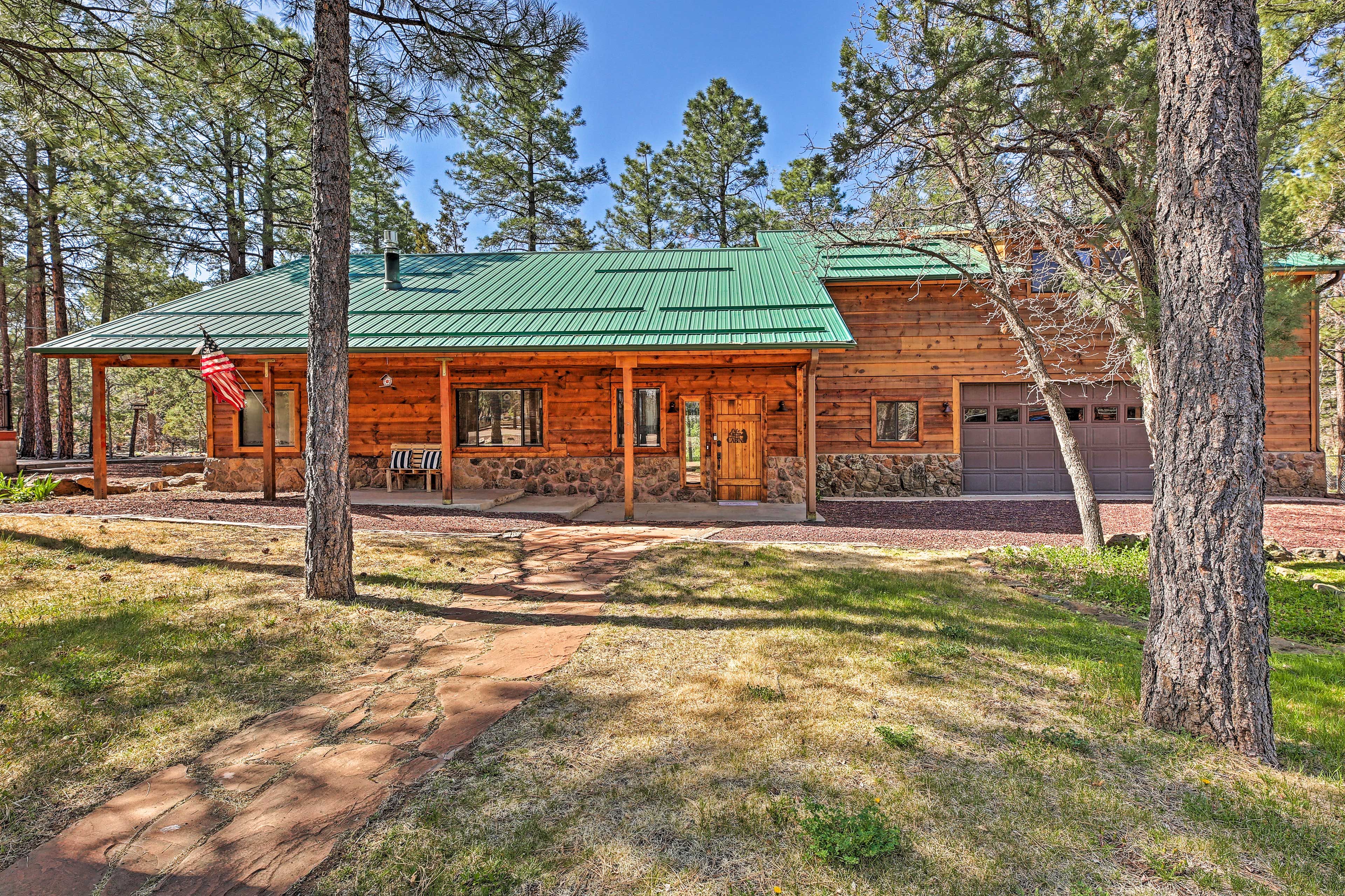 Pinetop-Lakeside Vacation Rental Cabin | 3BR | 3.5BA | 2,803 Sq Ft