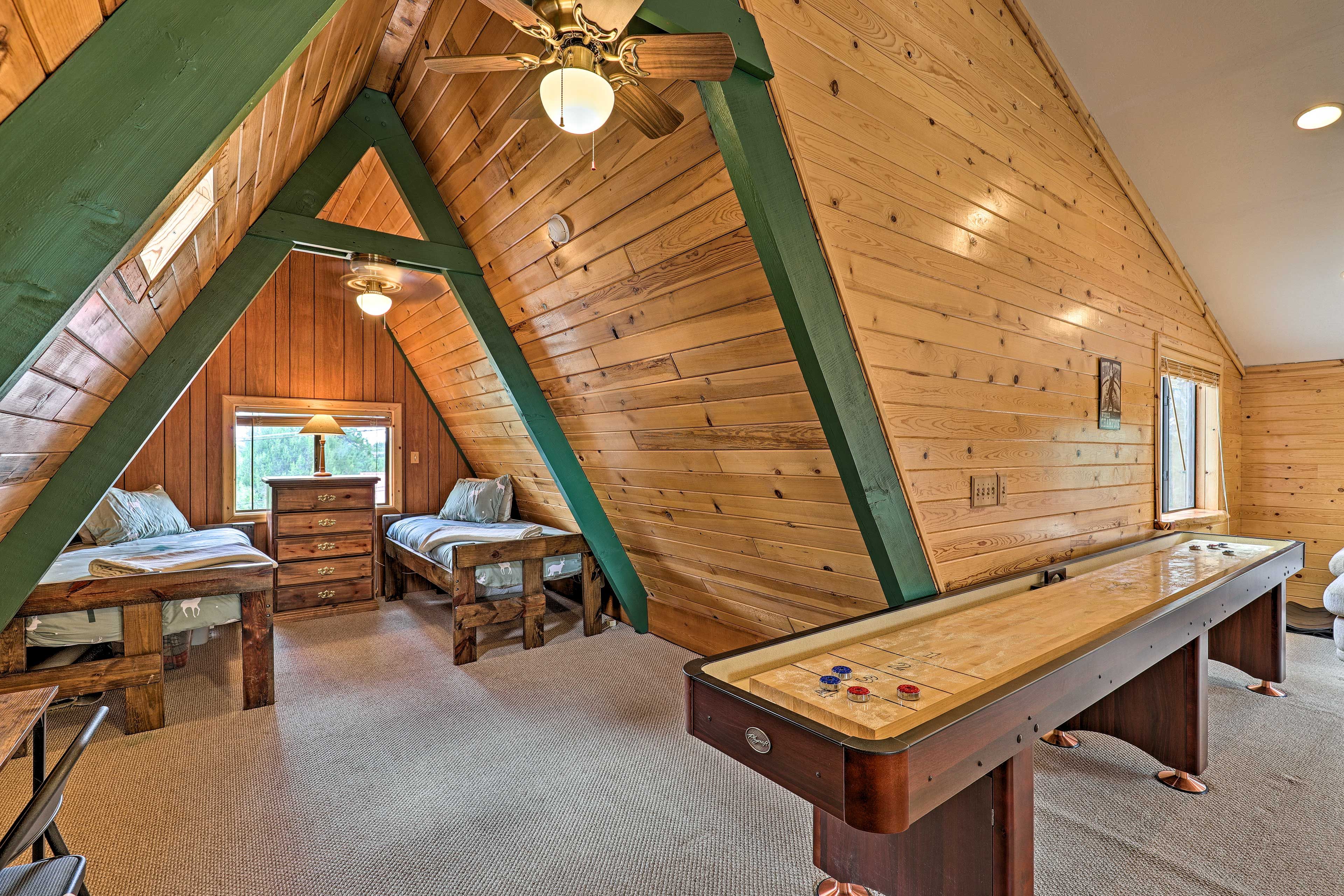 Loft | Shuffleboard | 2 Twin Beds