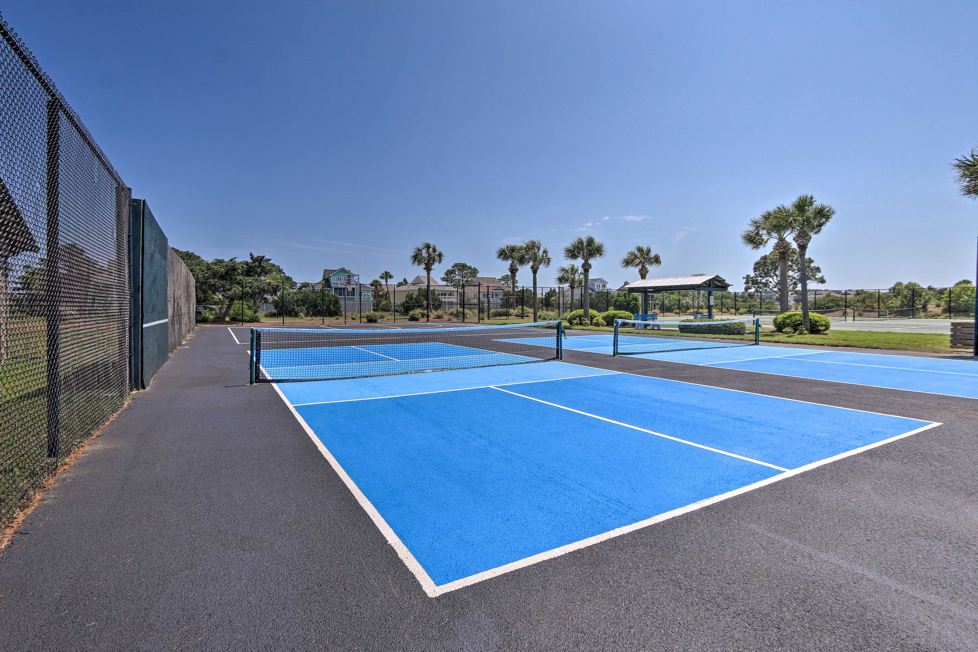 Community Amenities | Tennis Courts