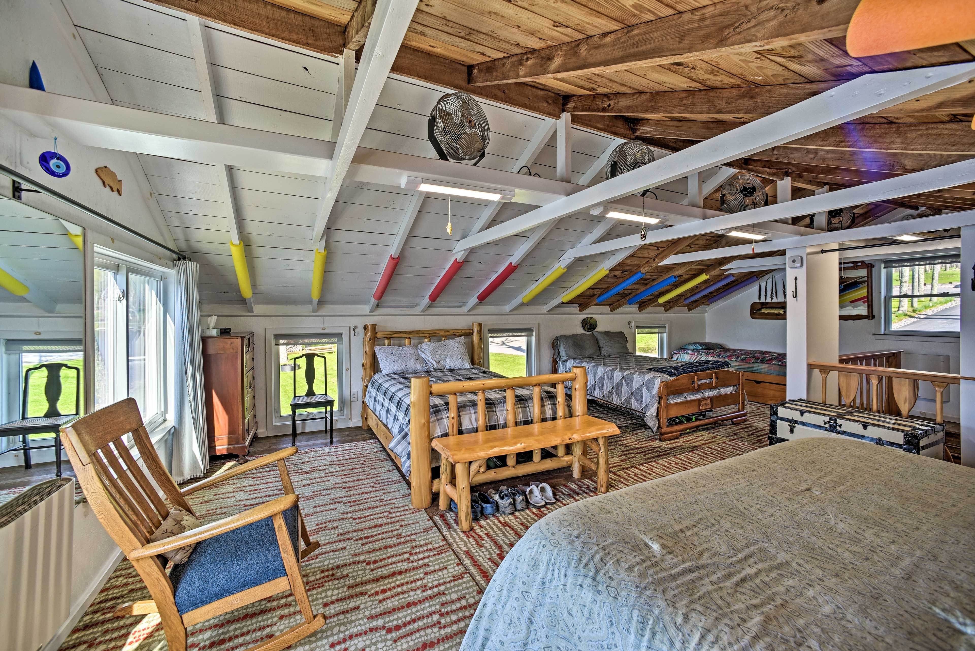 Bedroom | King Bed | 2 Full Beds | Twin Bed w/ Twin Trundle Bed