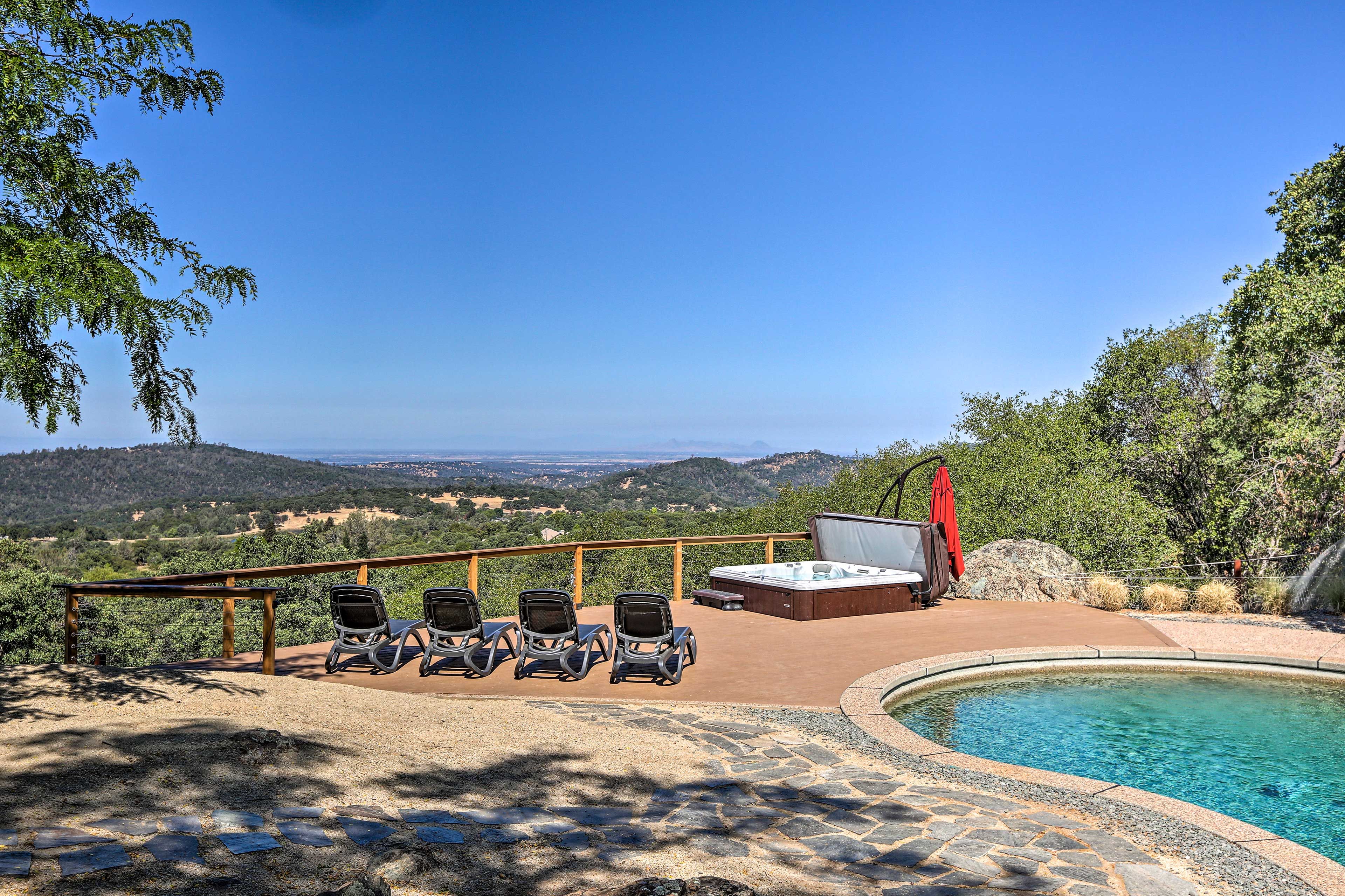 Auburn Vacation Rental | 3BR + Guest House | 2BA | 2,803 Sq Ft | Single Story