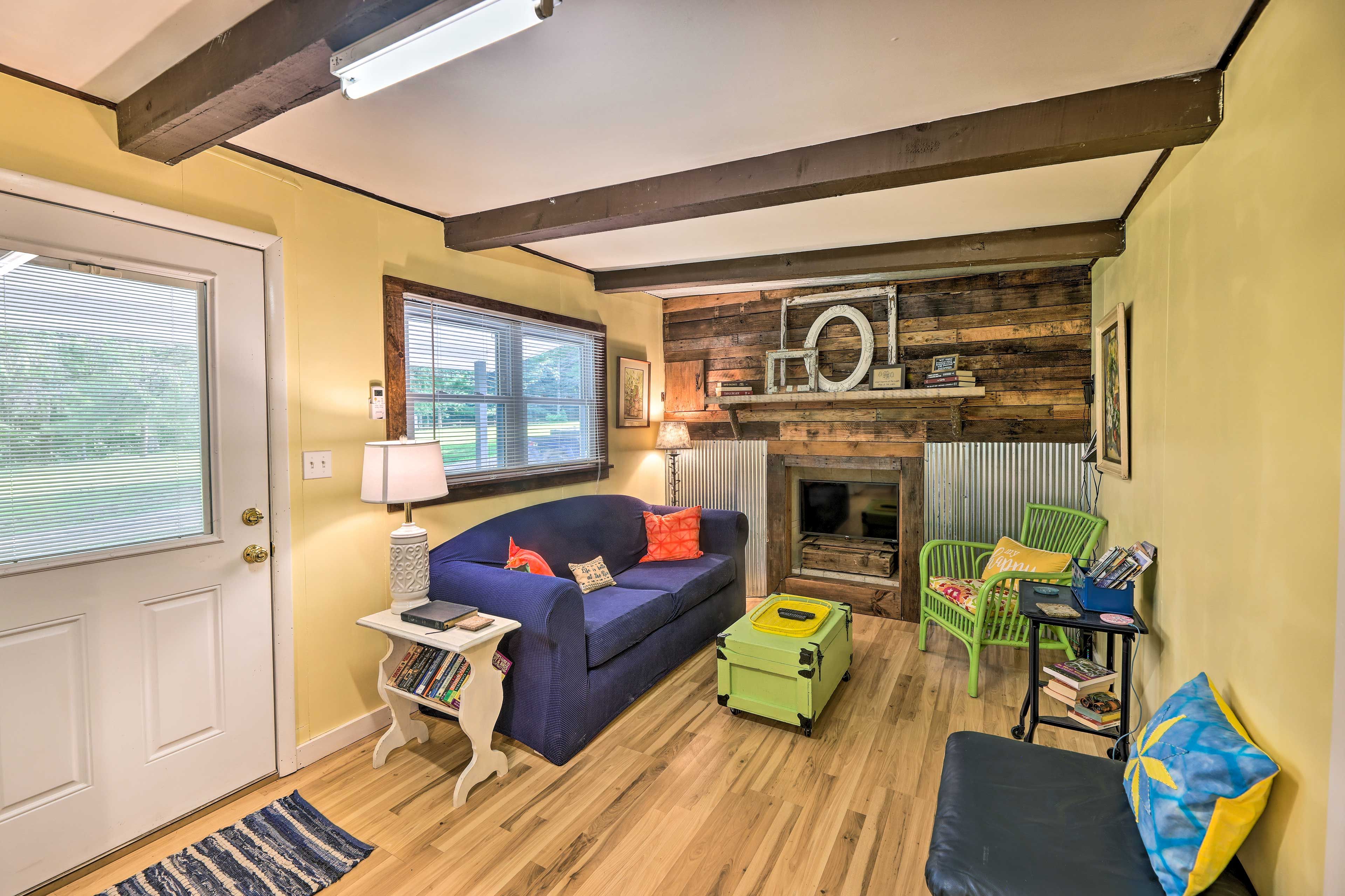 Living Room | Sleeper Sofa