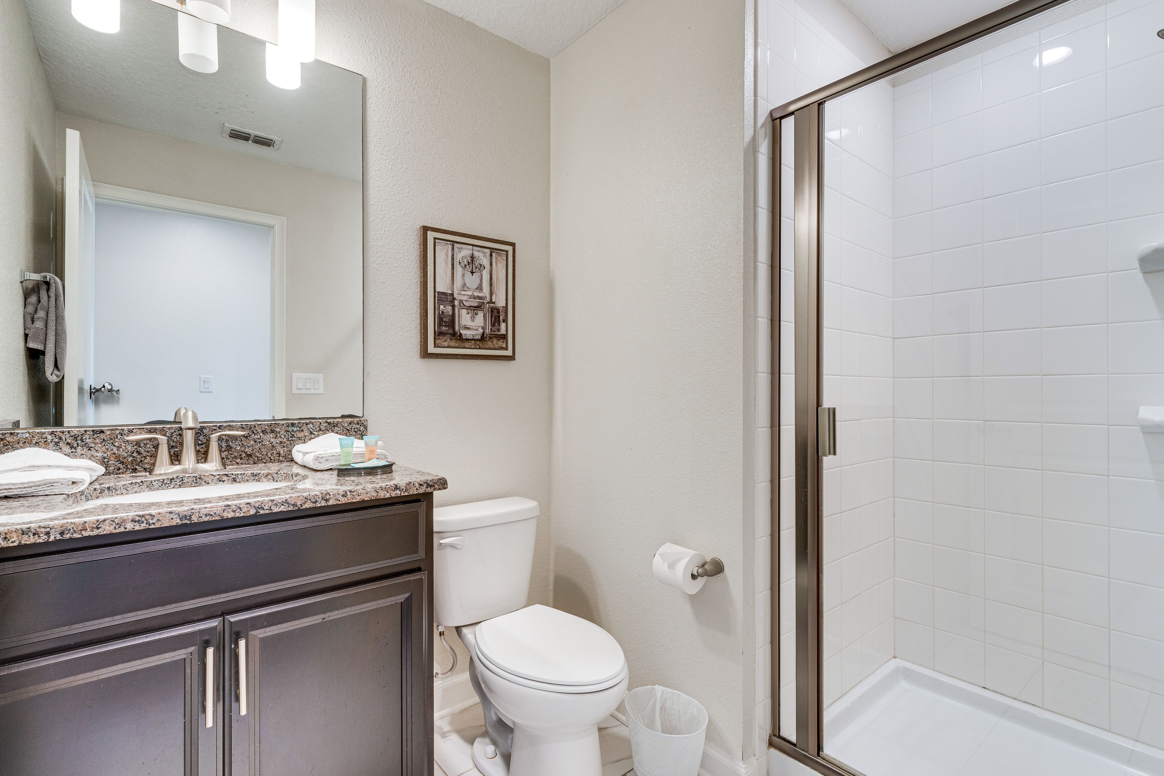 Full Bathroom | Towels & Linens Provided