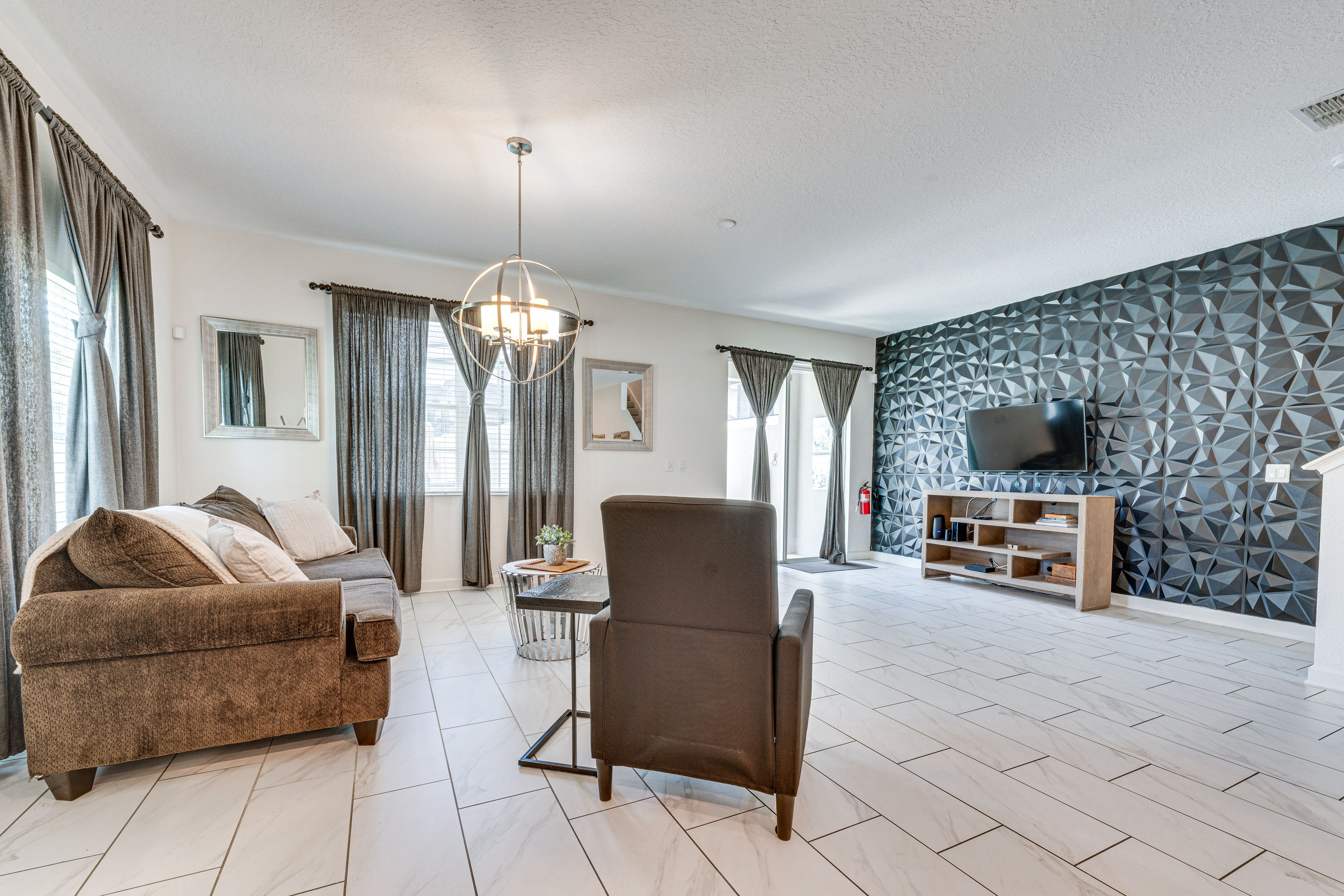 Living Room | 1st Floor | Smart TV w/ Cable