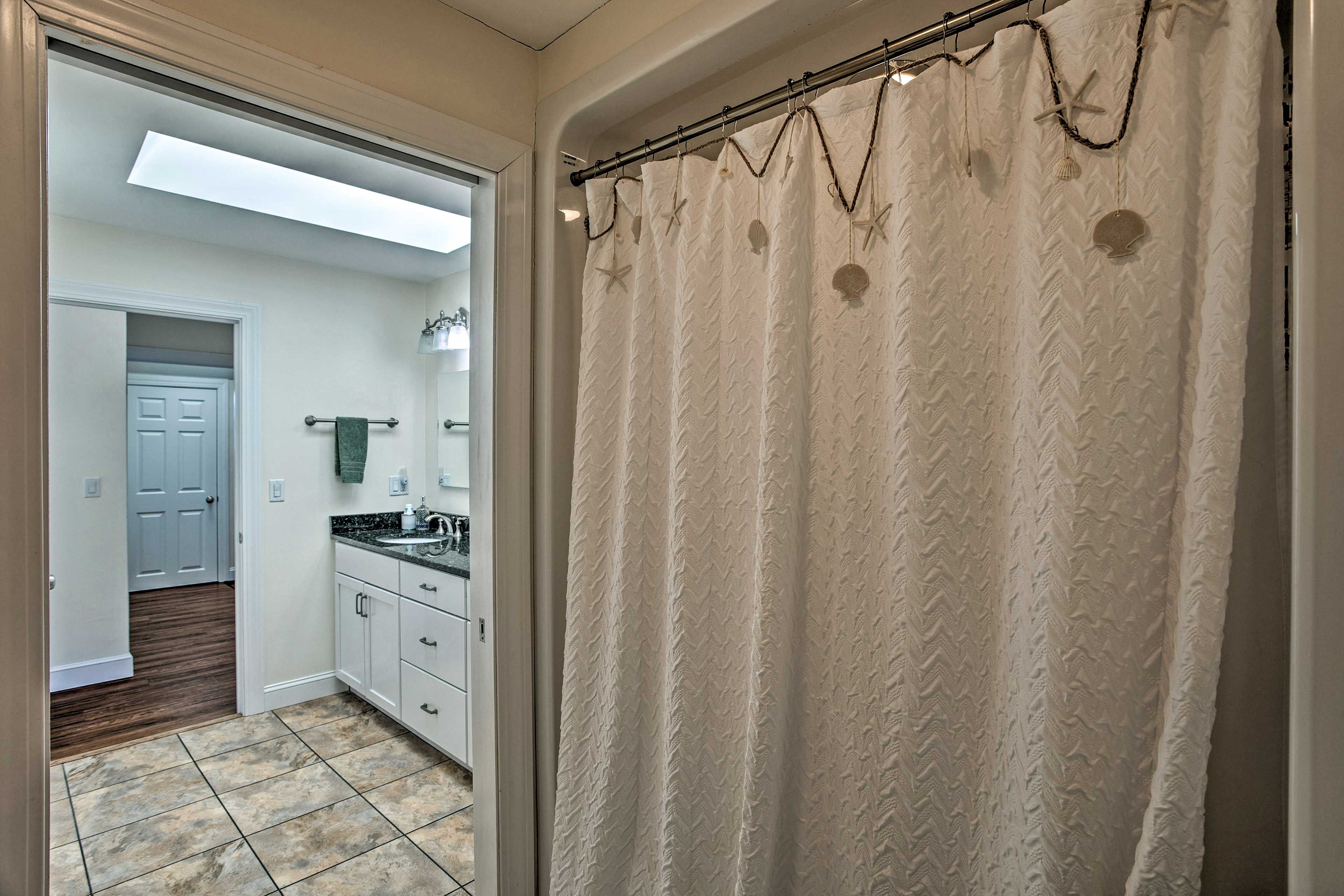 Full Bathroom