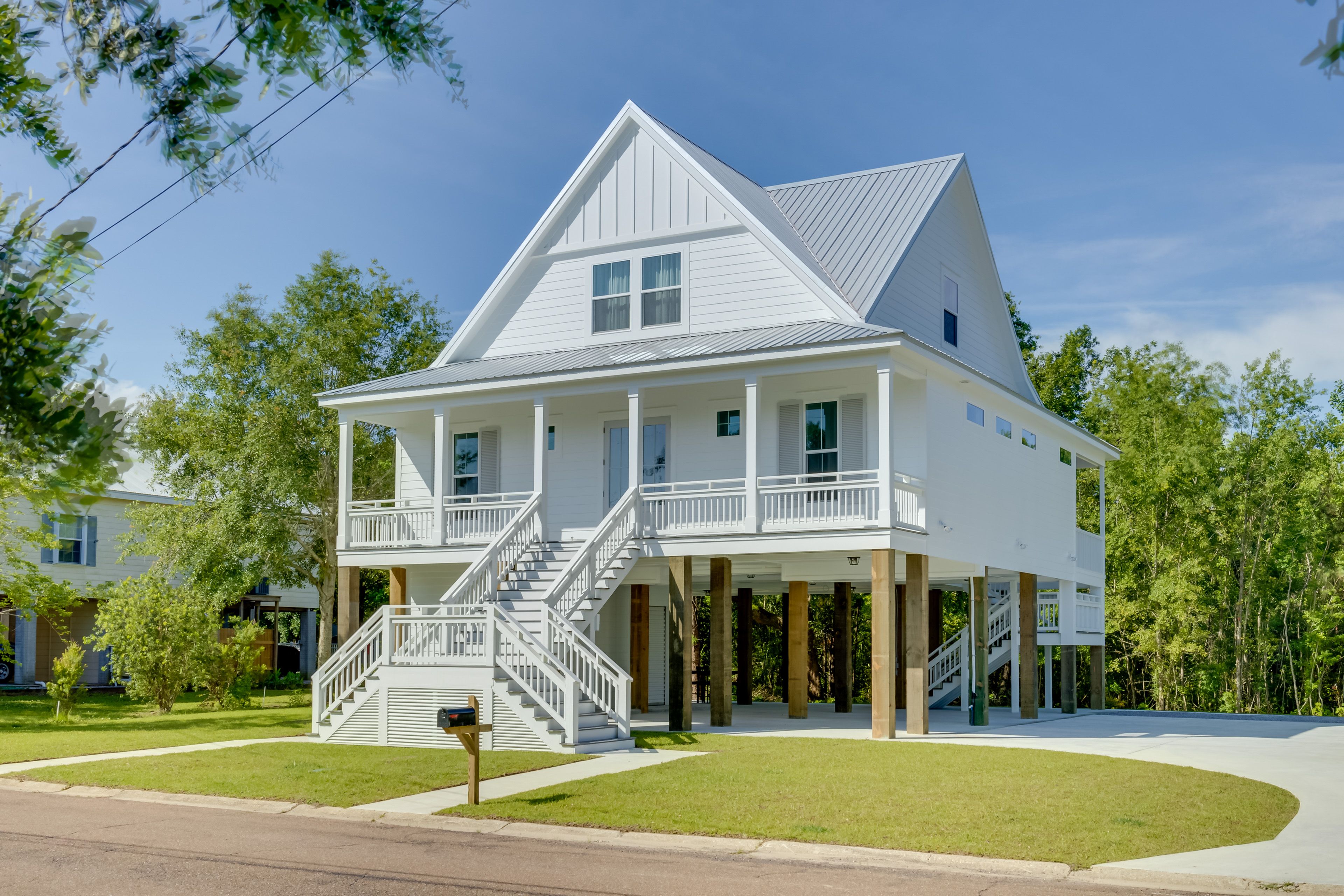 Private Exterior | Driveway (4 Vehicles)