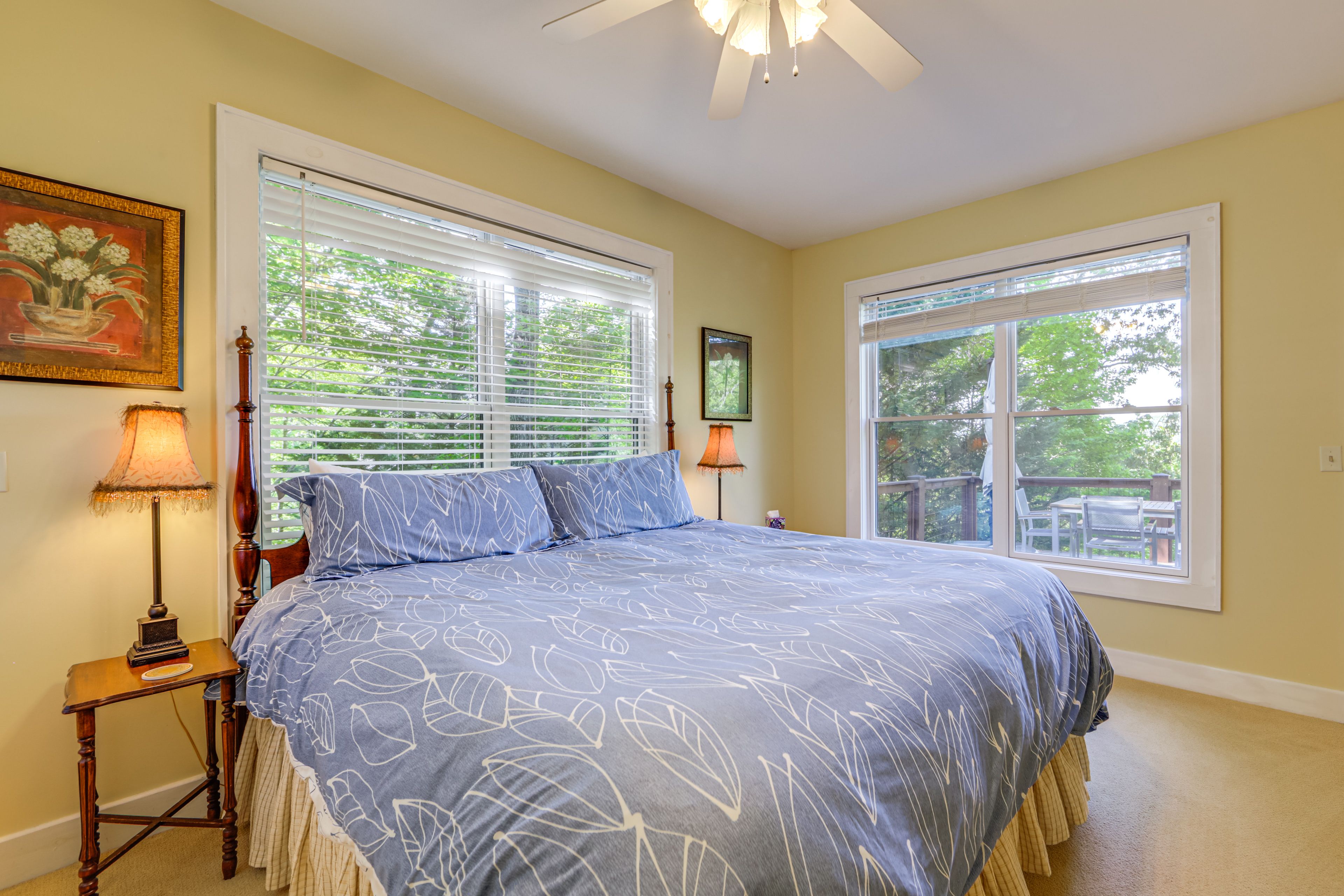 Bedroom 2 | King Bed | Main Floor