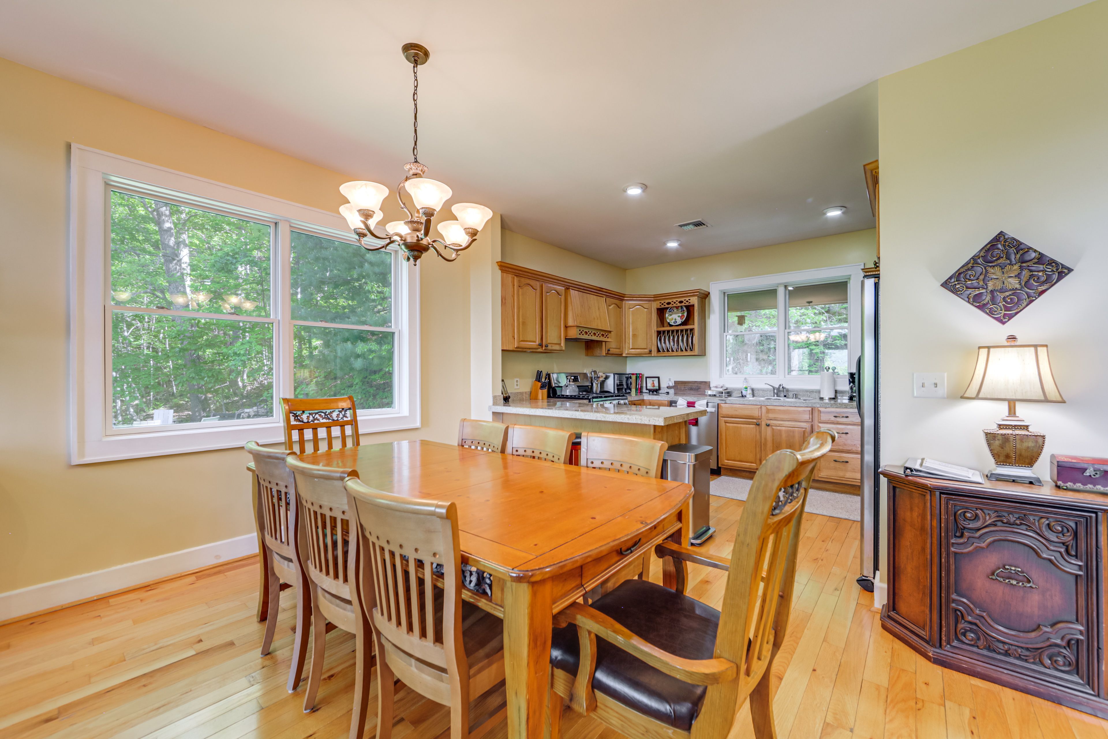 Dining Area | Main Floor