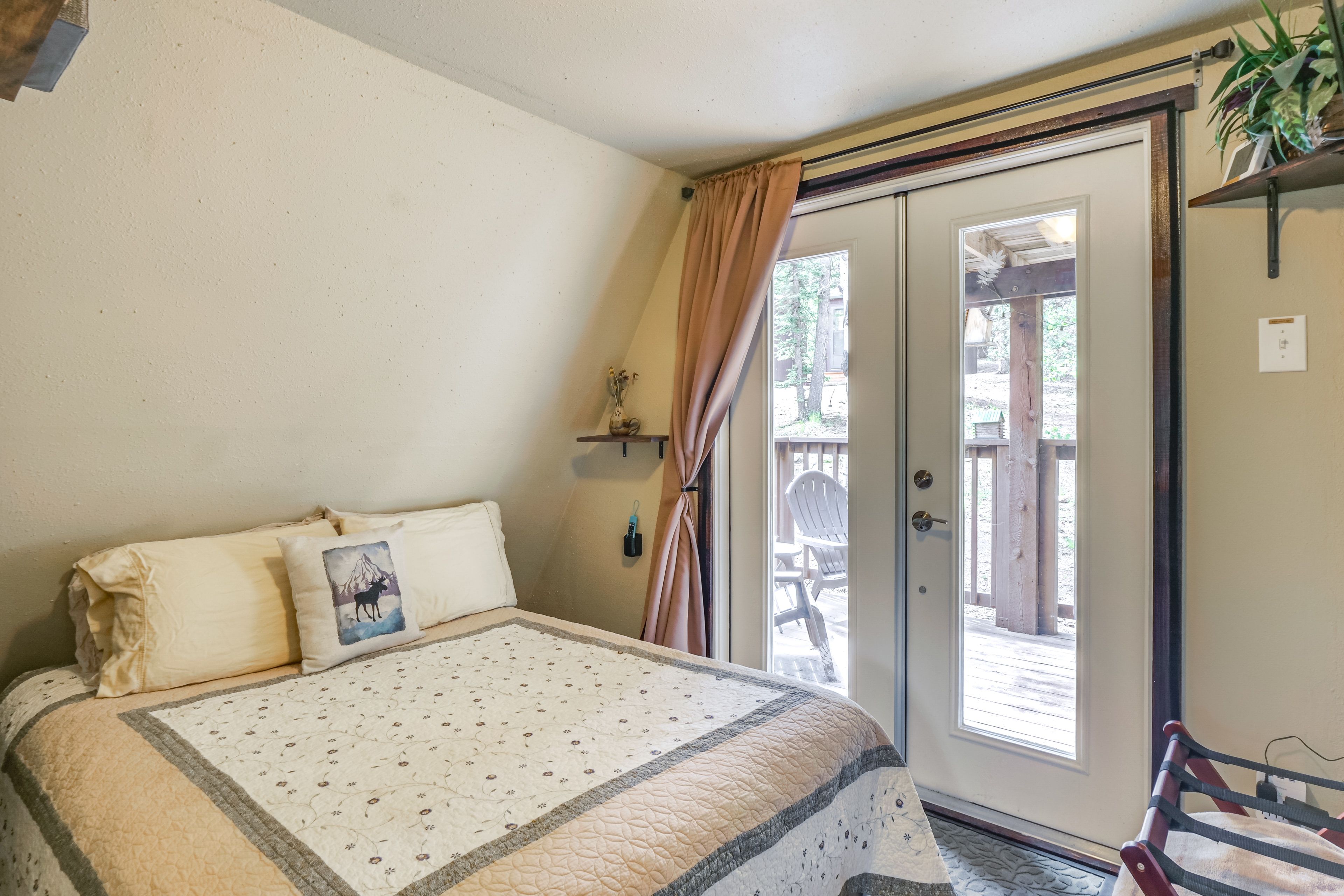 Bedroom 1 | Queen Bed | Linens Provided