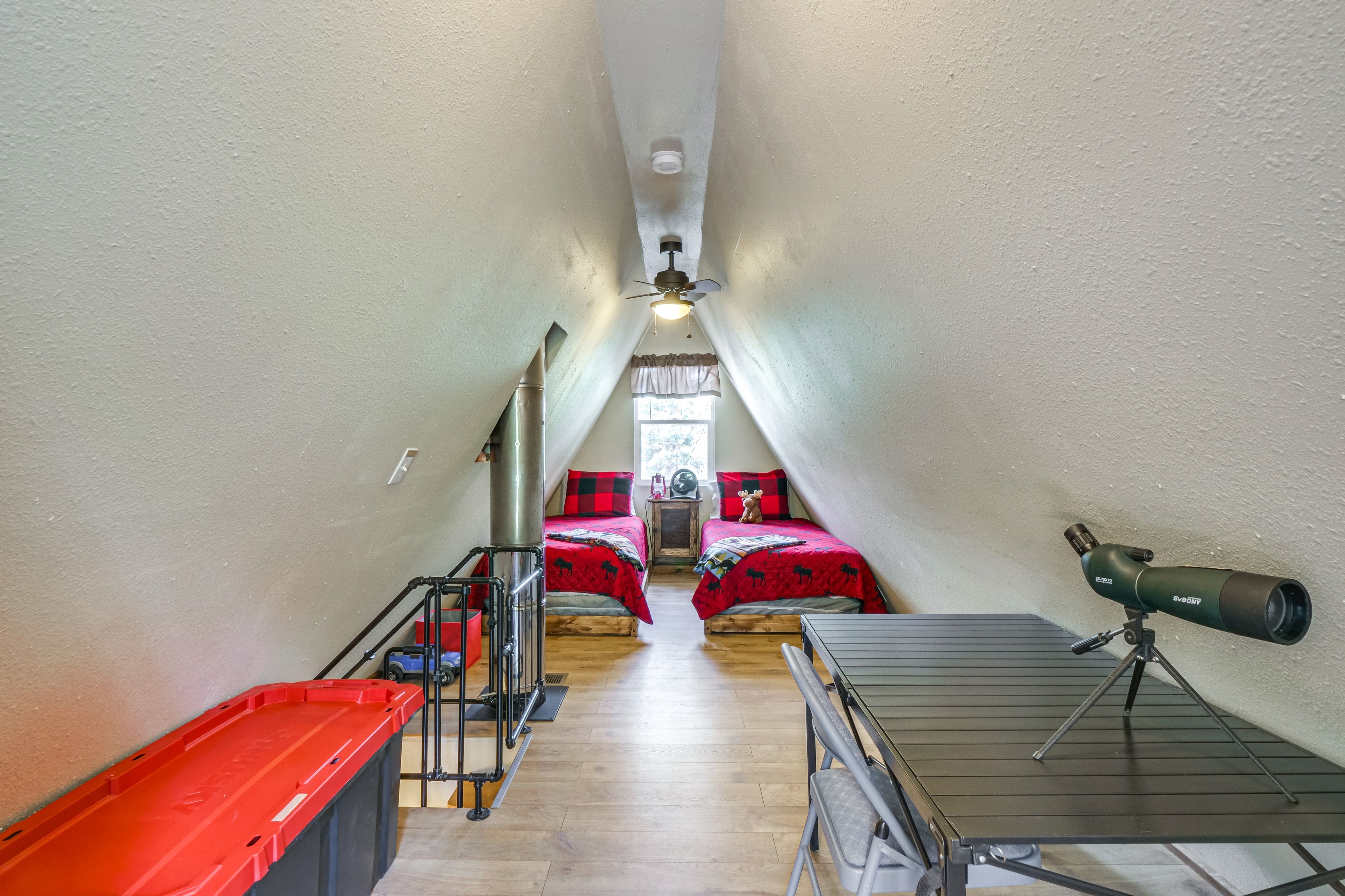 Bedroom 2 | 2 Twin Beds