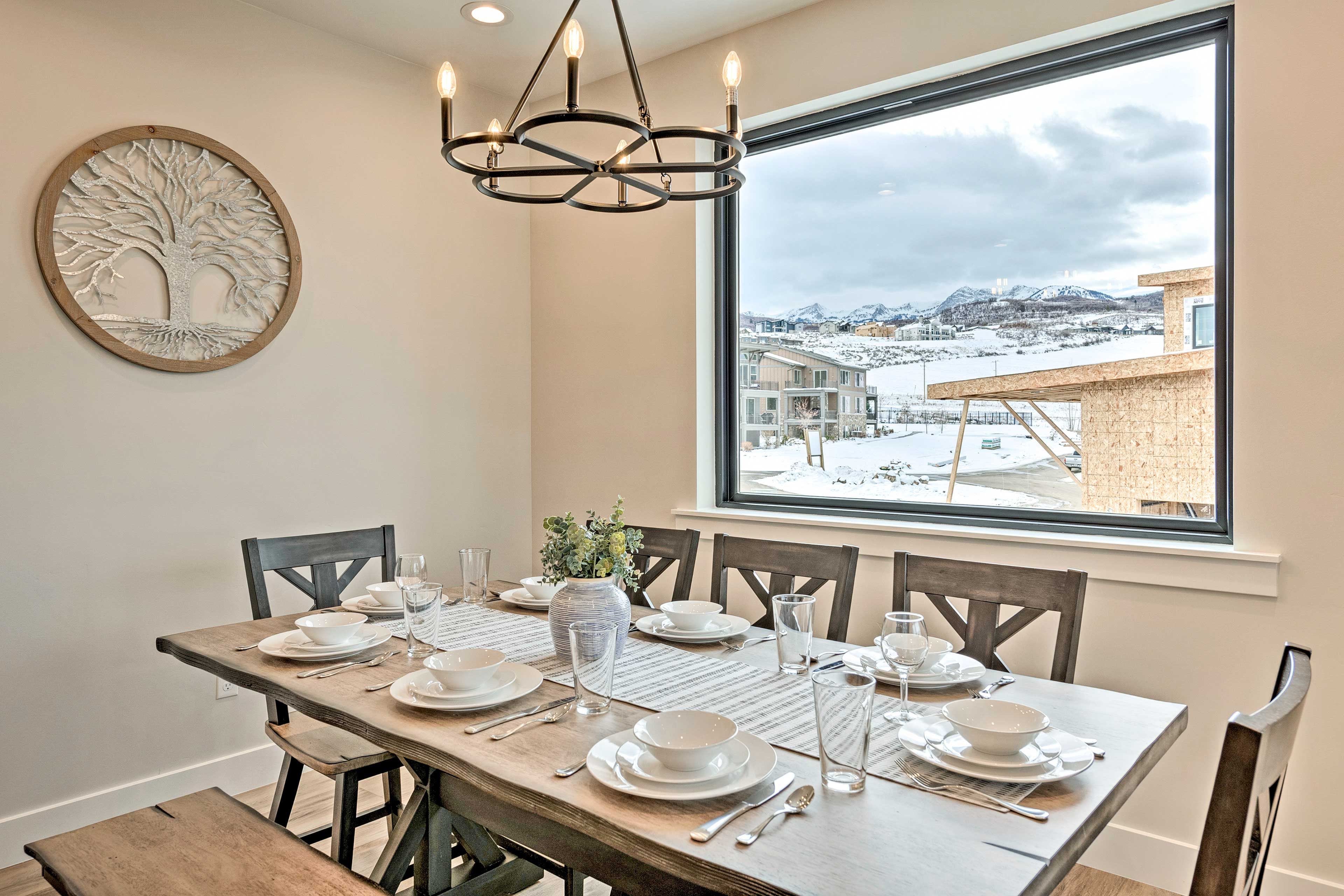Dining Room | 8-Person Dining Table