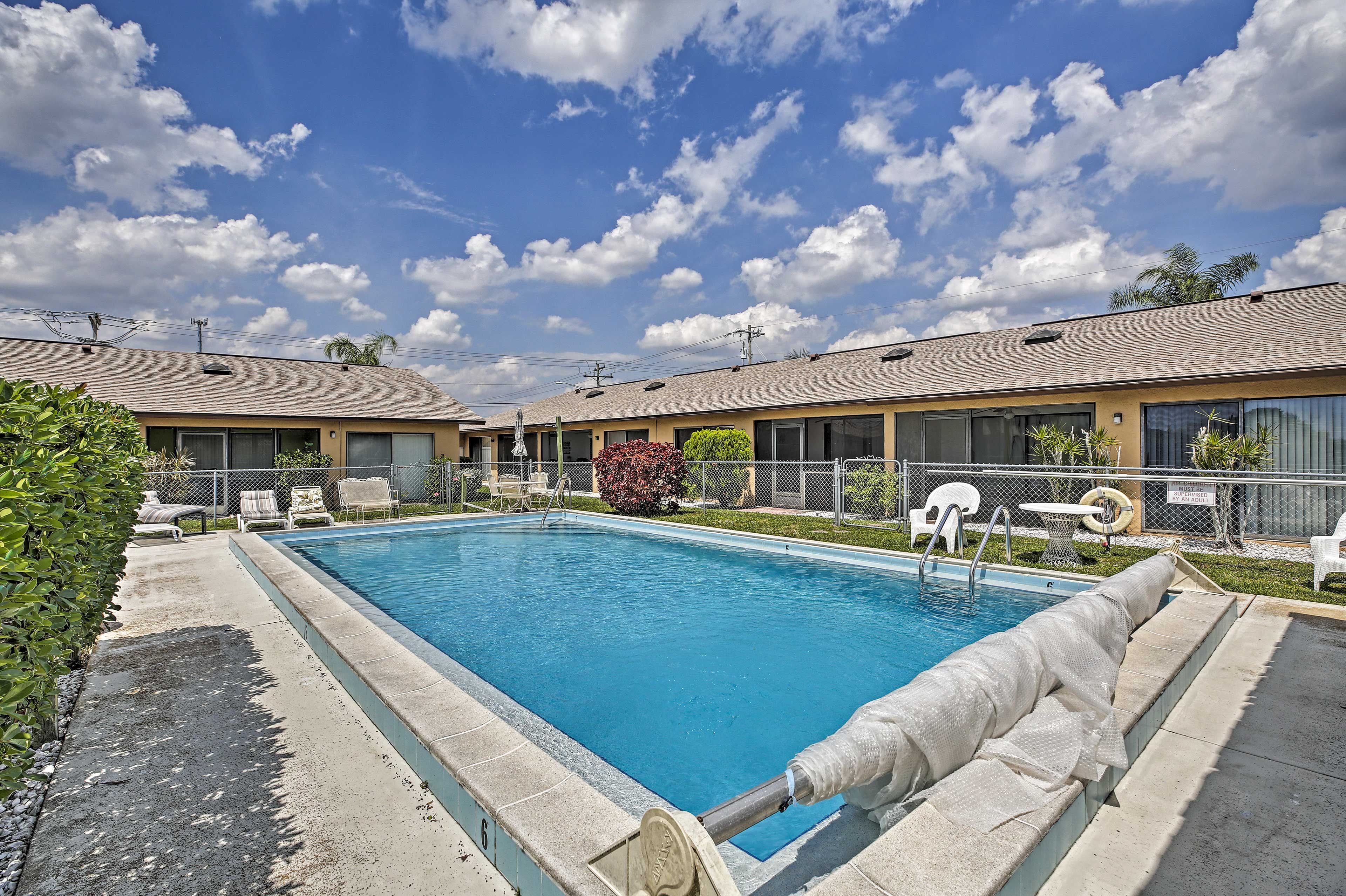 Community Amenities | Pool