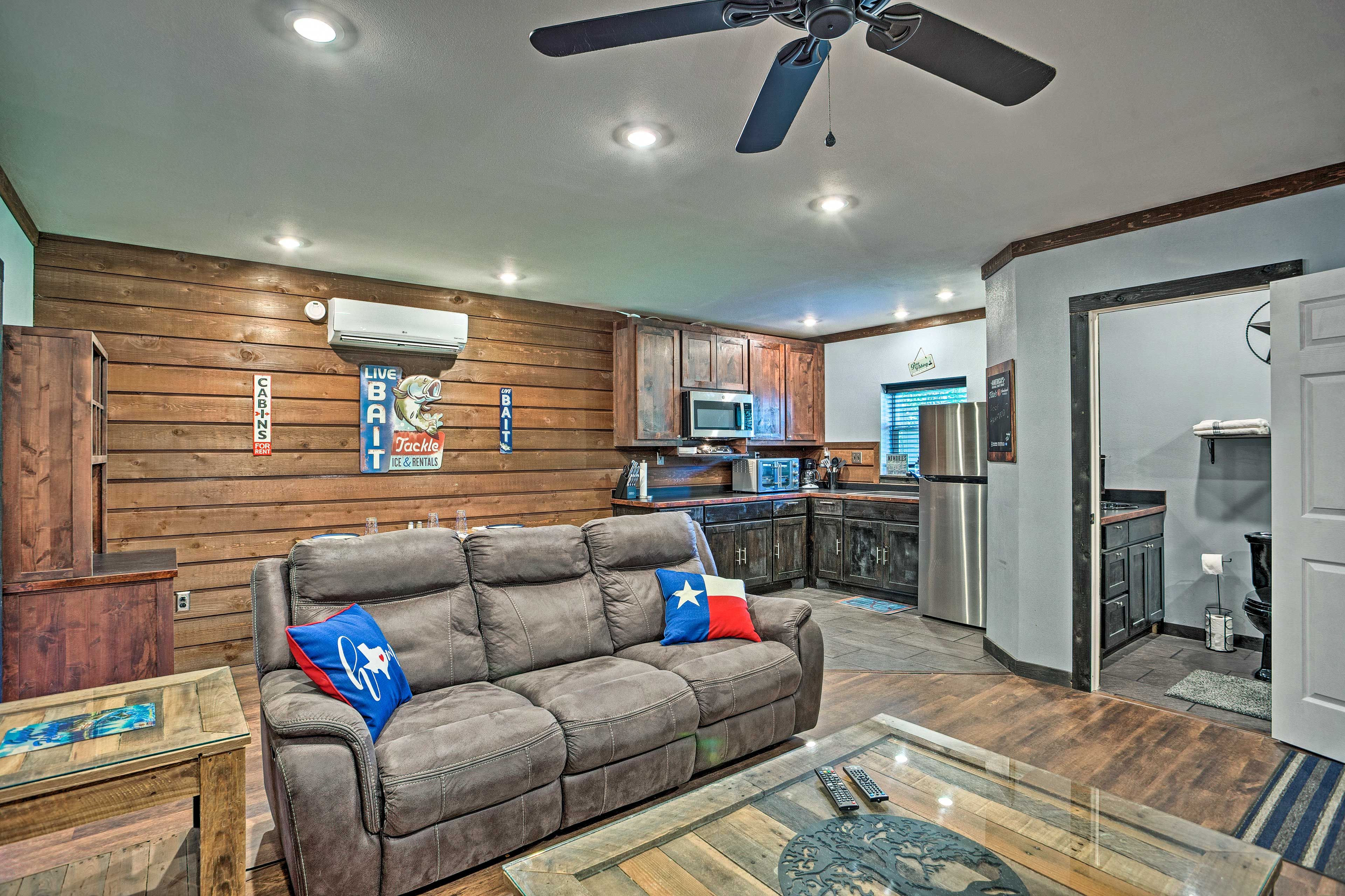 Living Room | Smart TV