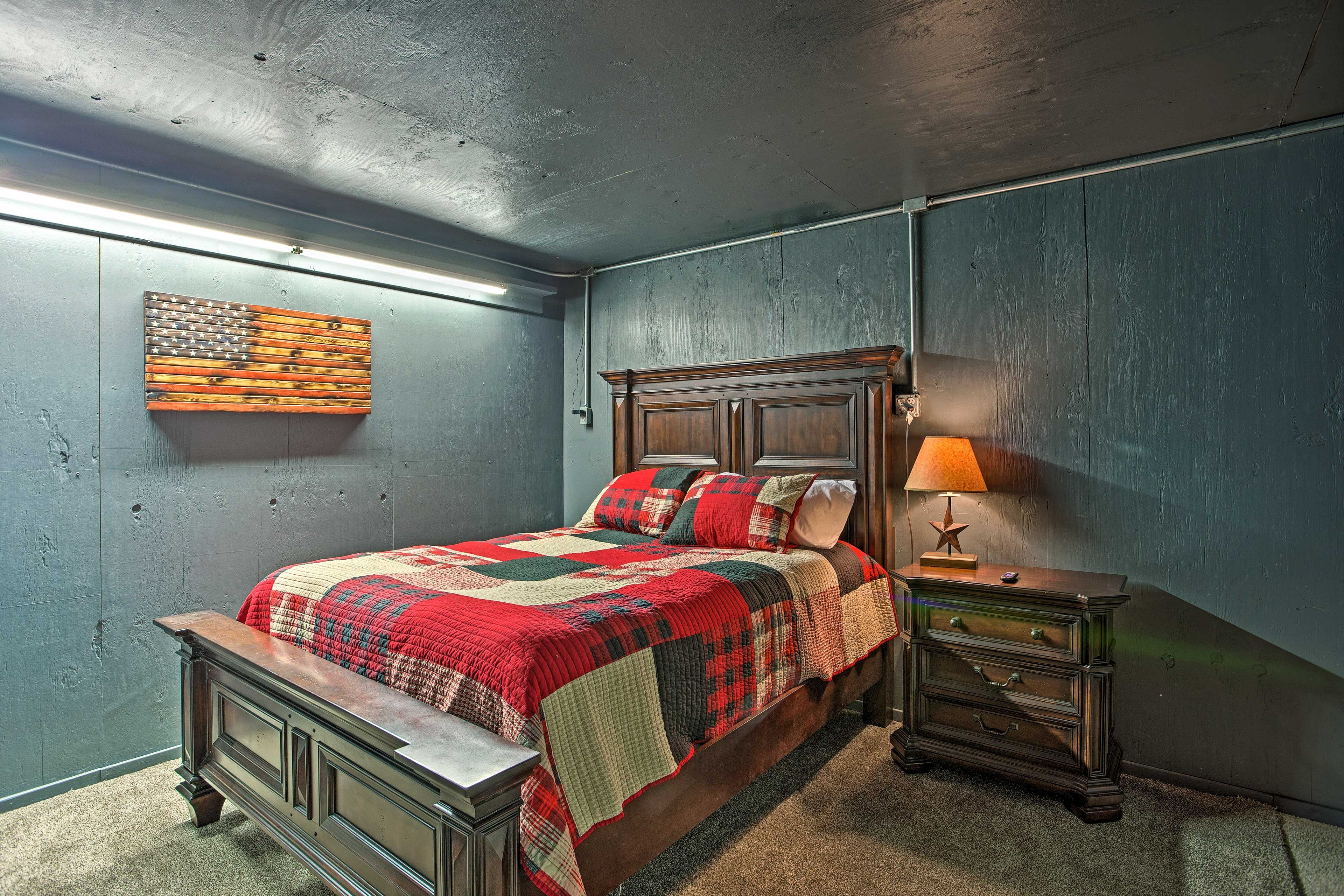 Bedroom 1 | Linens Provided