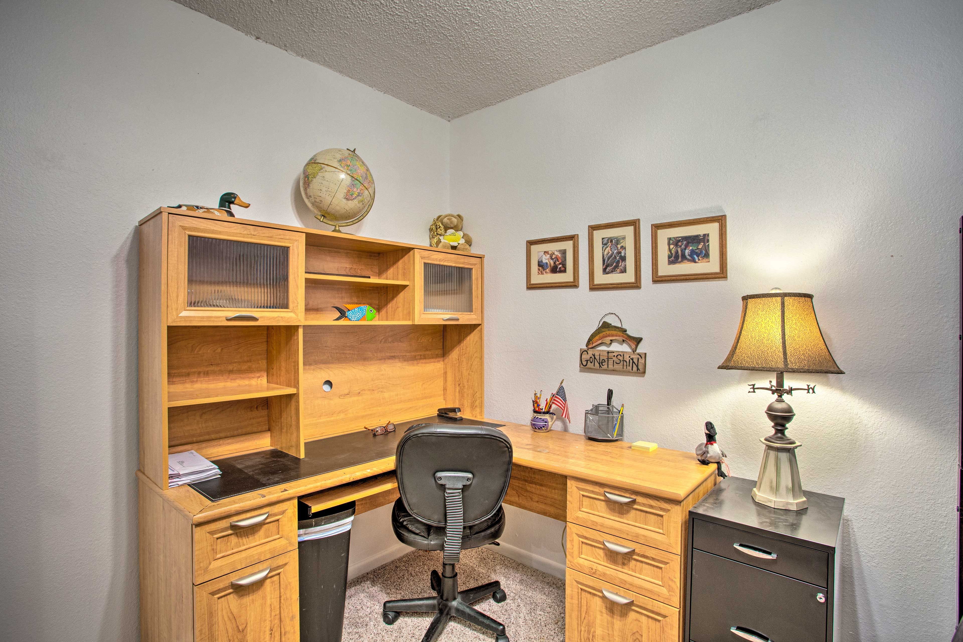 Bedroom 3 | Laptop-Friendly Workspace