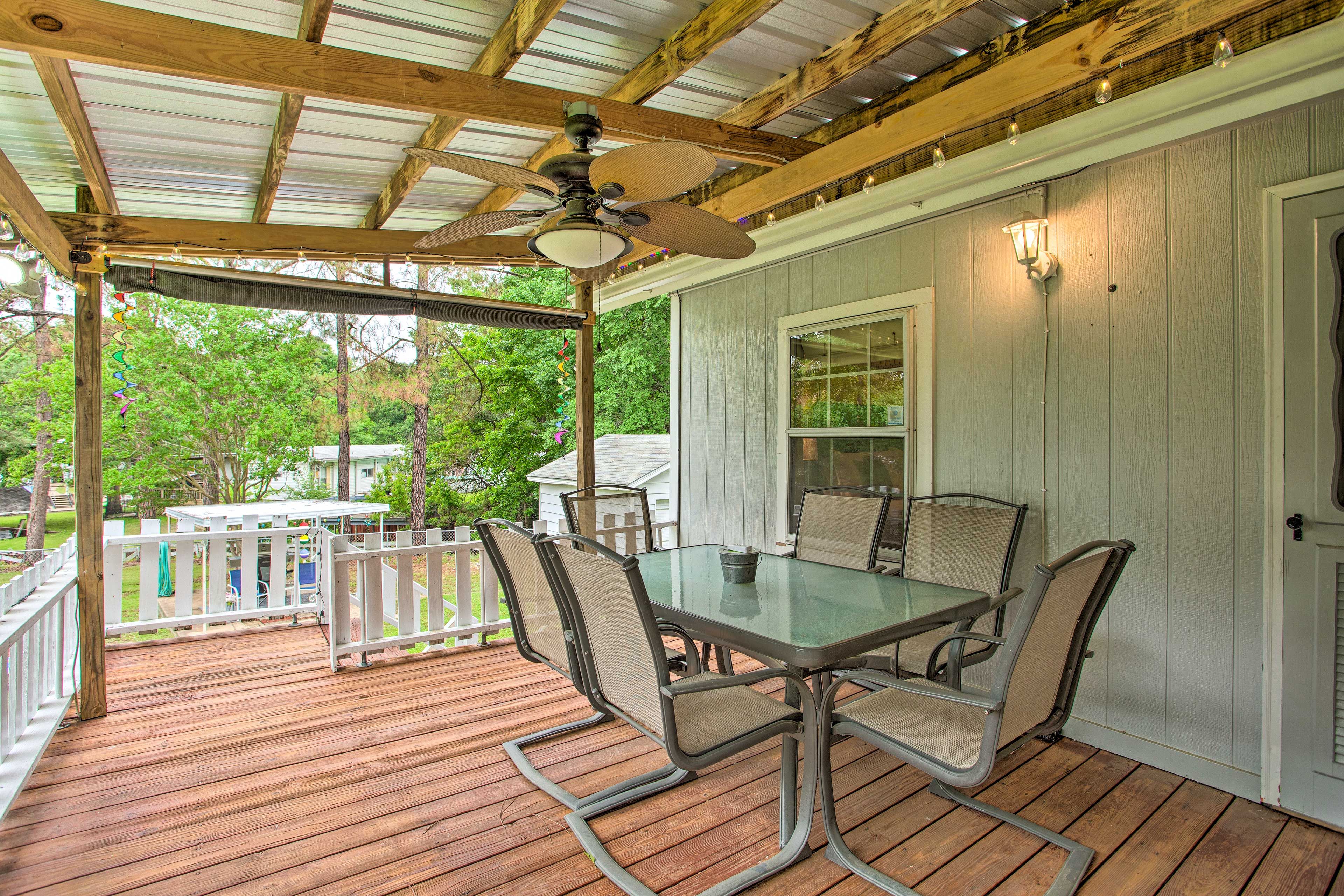 Covered Back Patio w/ Seating