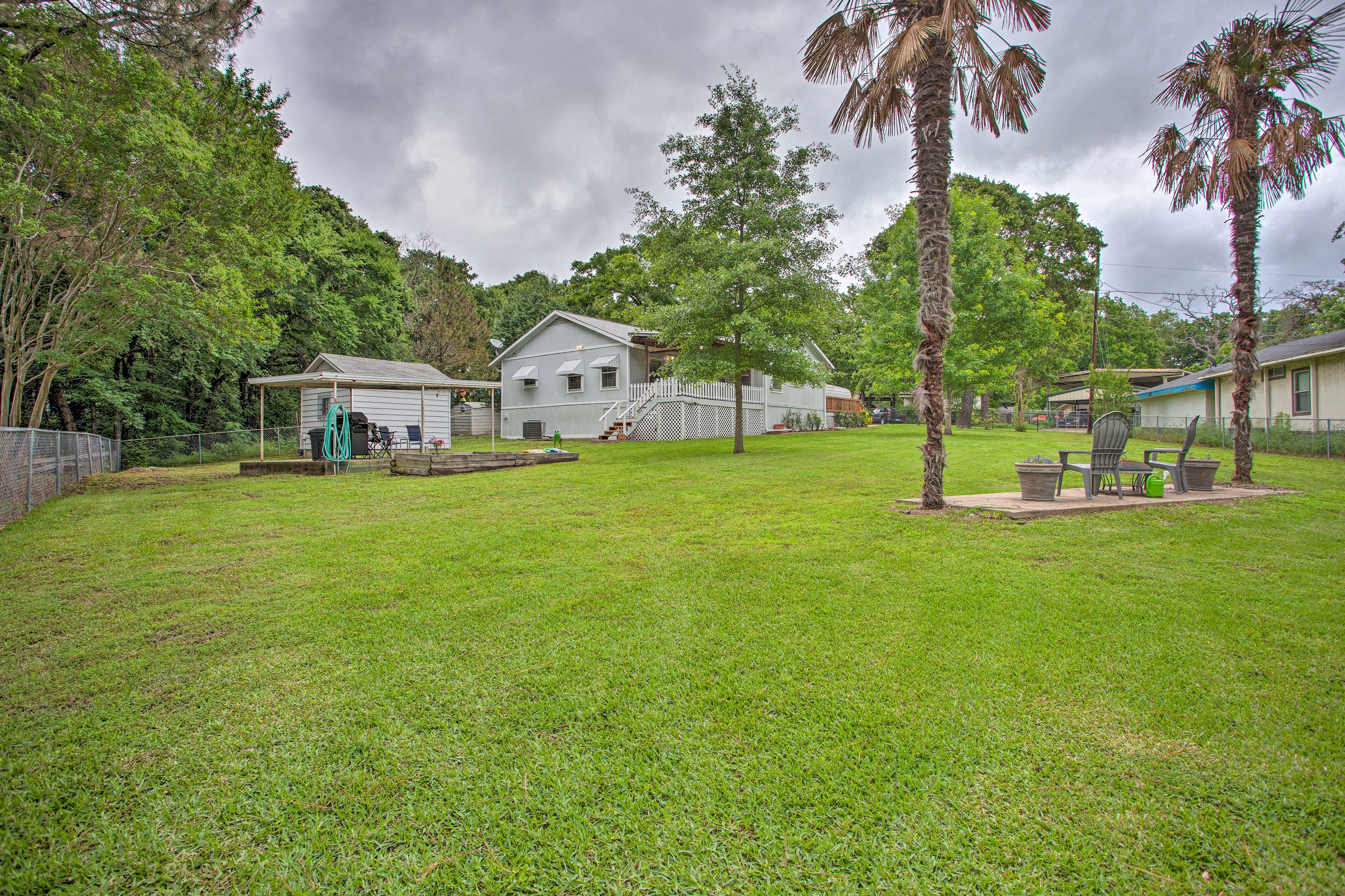 Open Back Yard | Pavilion | Fire Pit