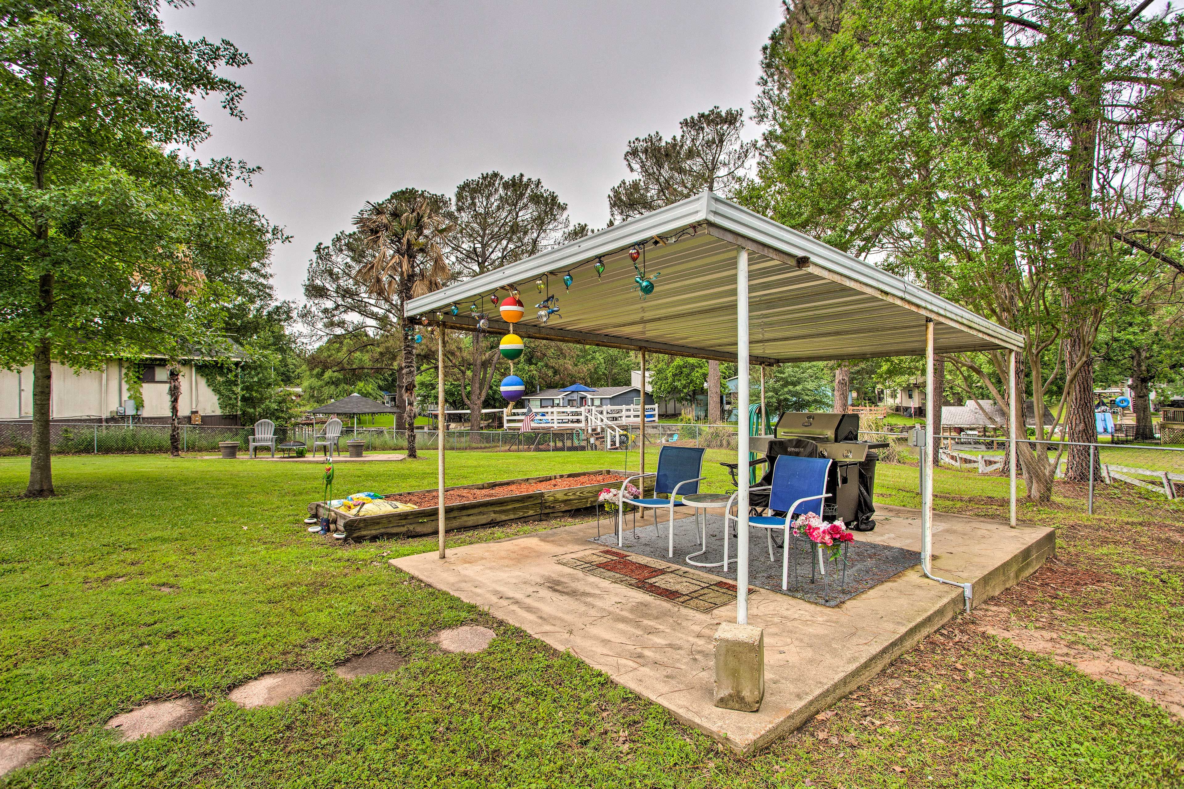 Furnished Pavilion | Gas Grill