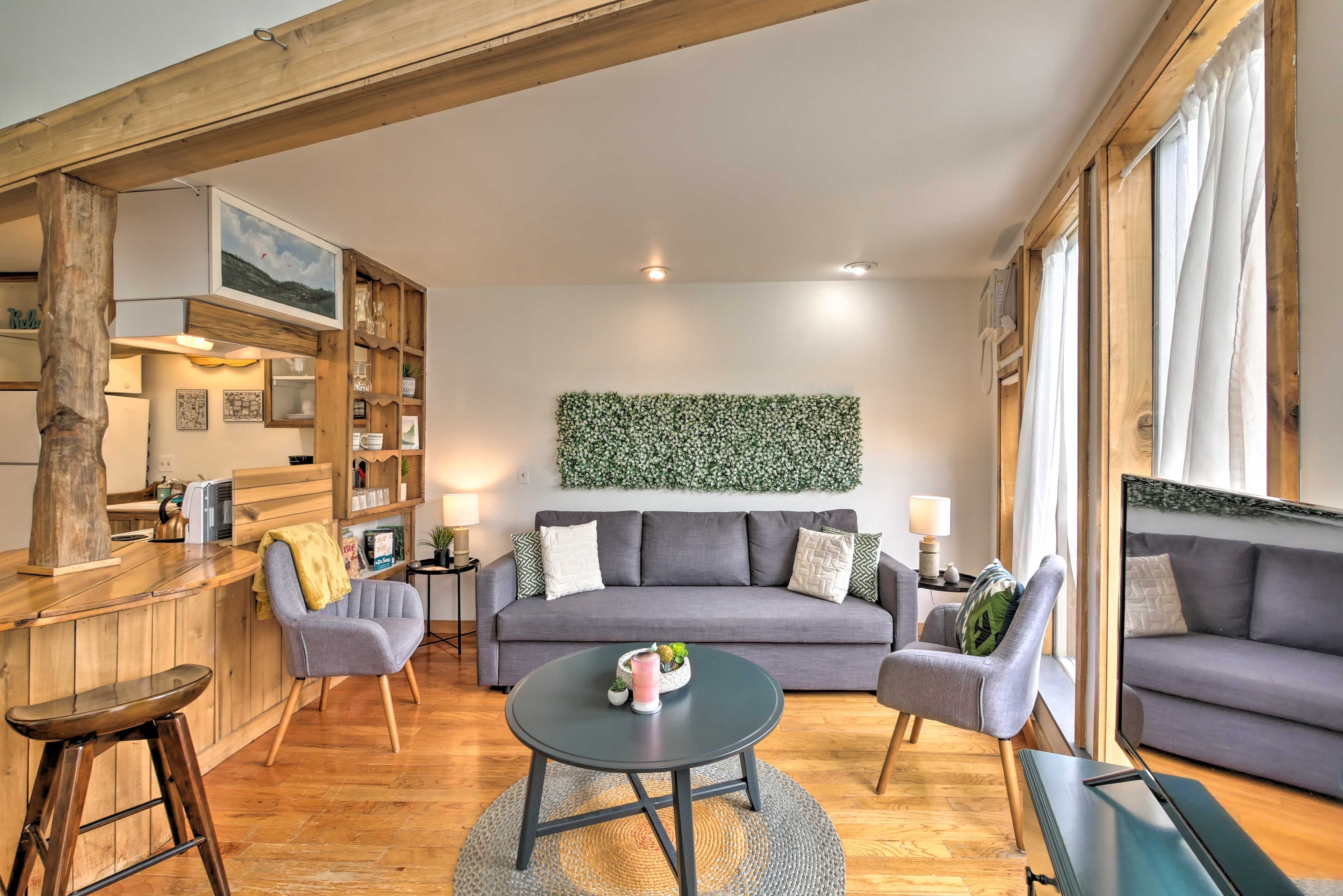 Living Room | Smart TV
