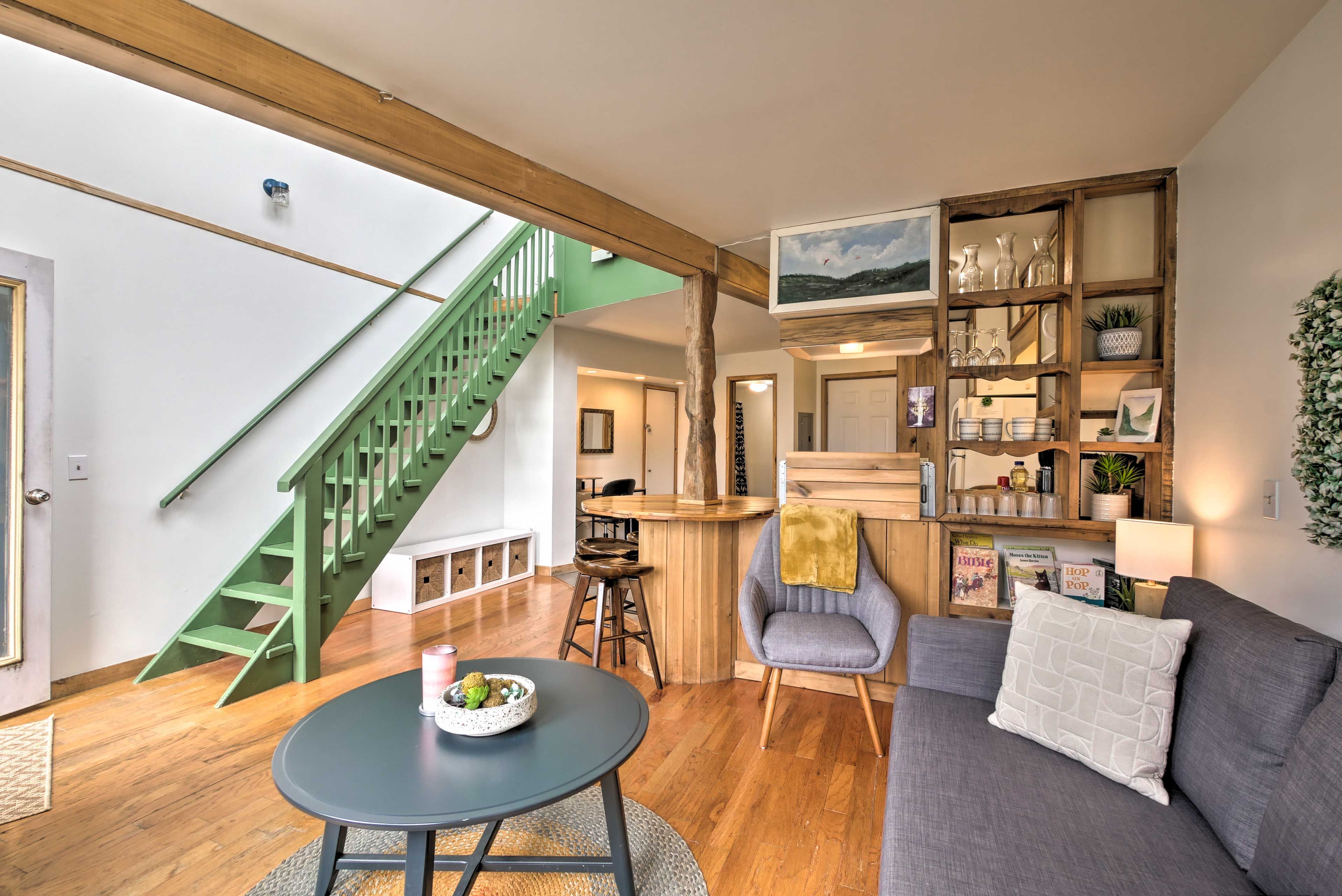 Living Room | Air Conditioning | Sleeper Sofa