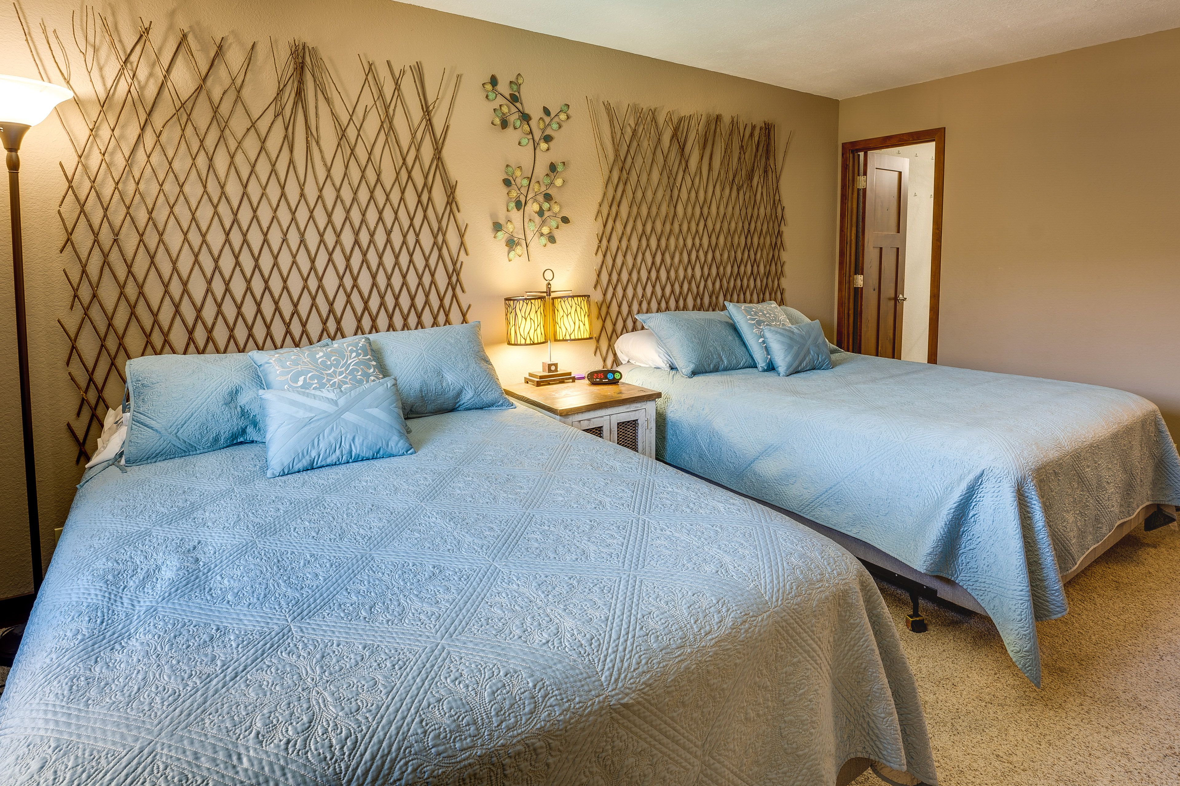 Bedroom | 2 Queen Beds