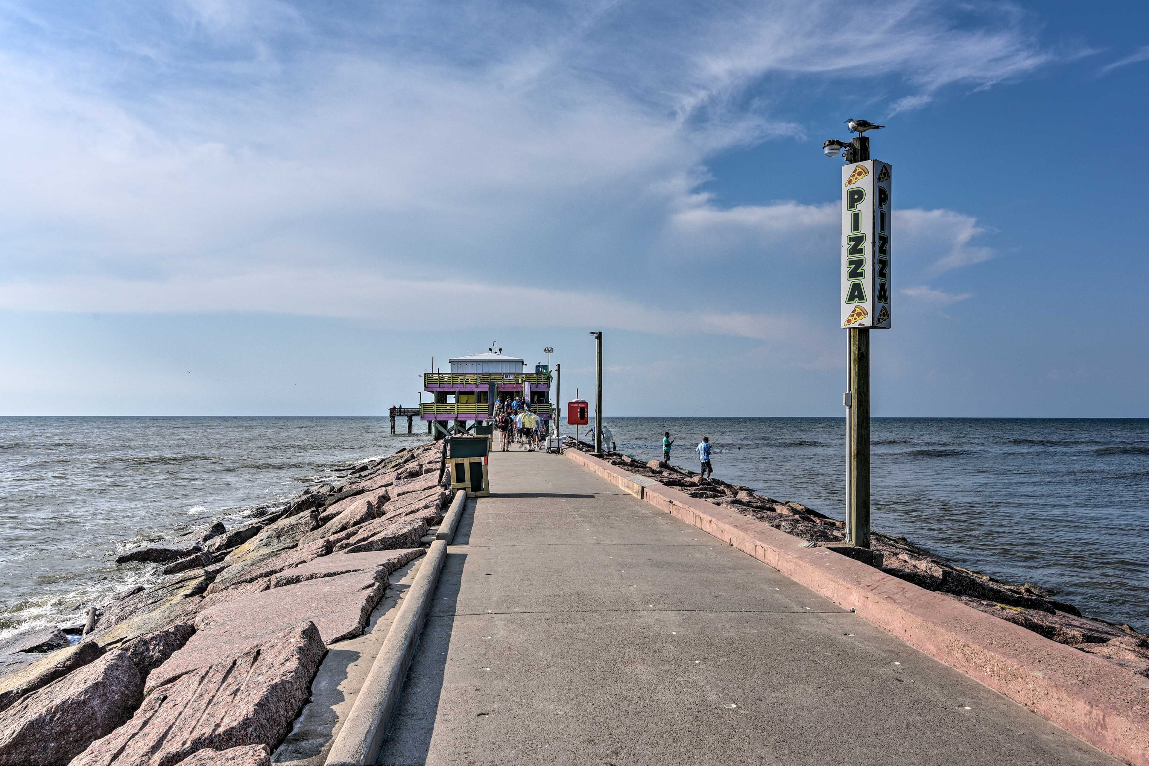 61st Street Fishing Pier | Walking Distance