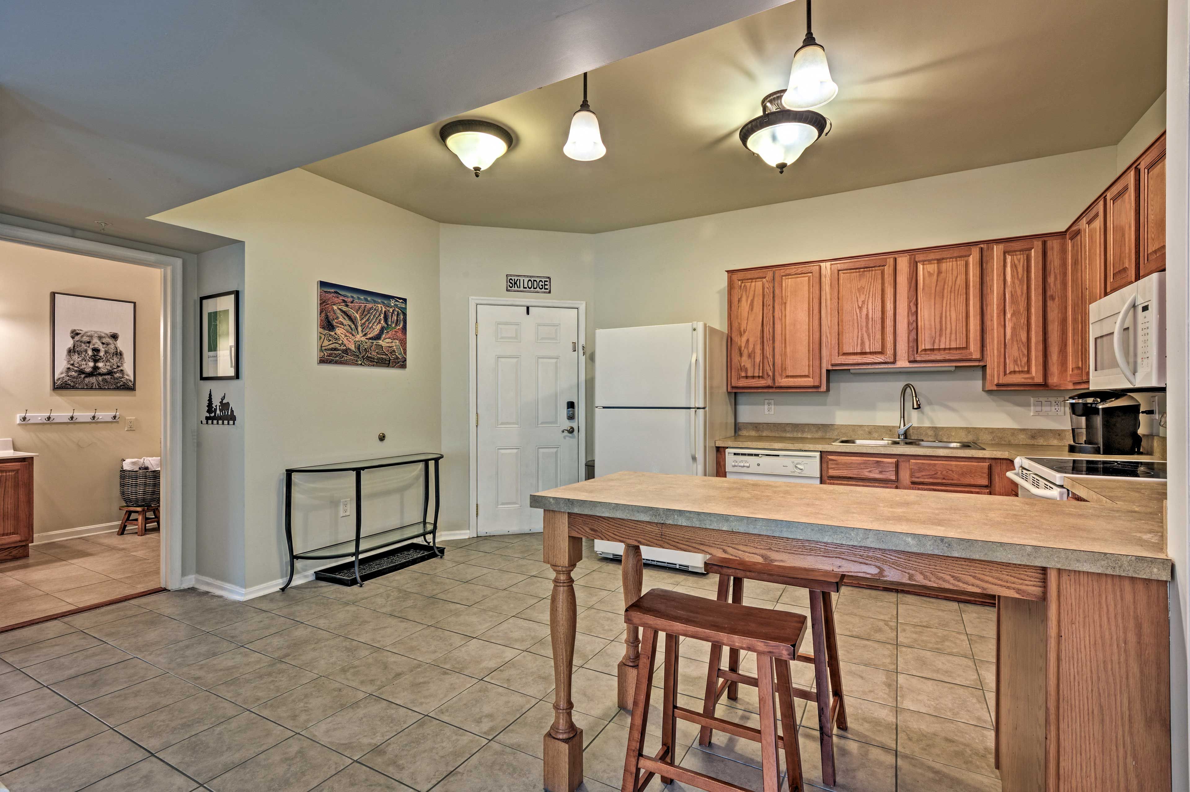 Fully Equipped Kitchen | Microwave