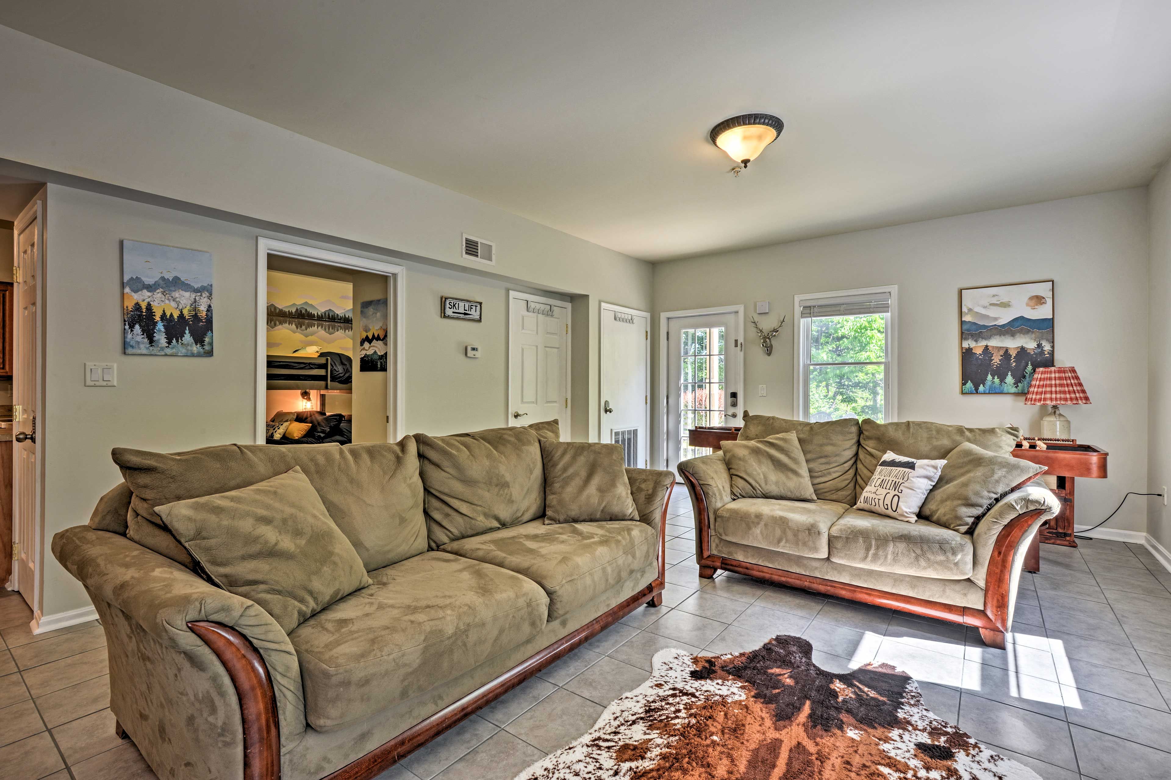 Living Room | Air Conditioning | Central Heating