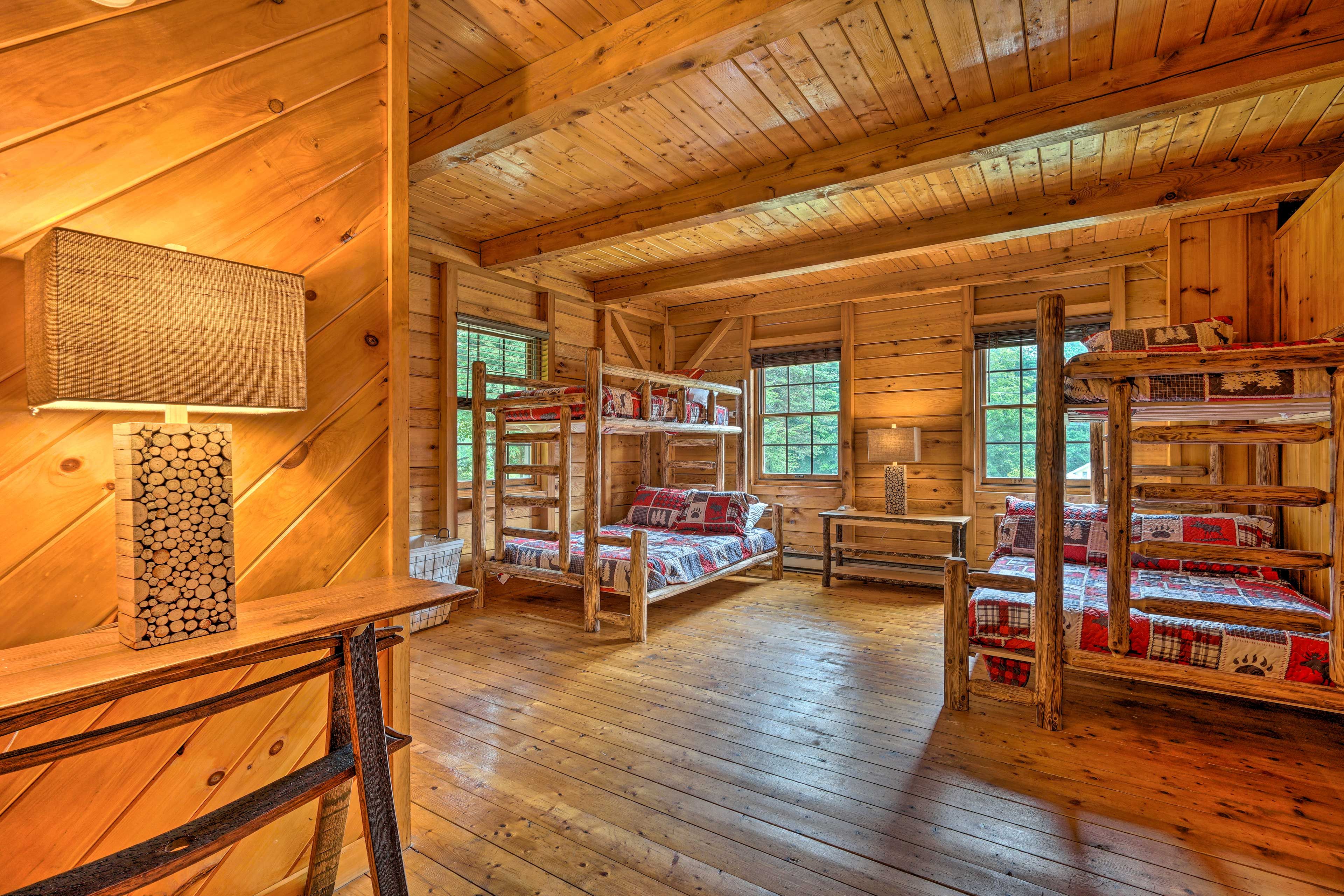 Bedroom 2 | Lower Level | 2 Twin/Full Bunk Beds