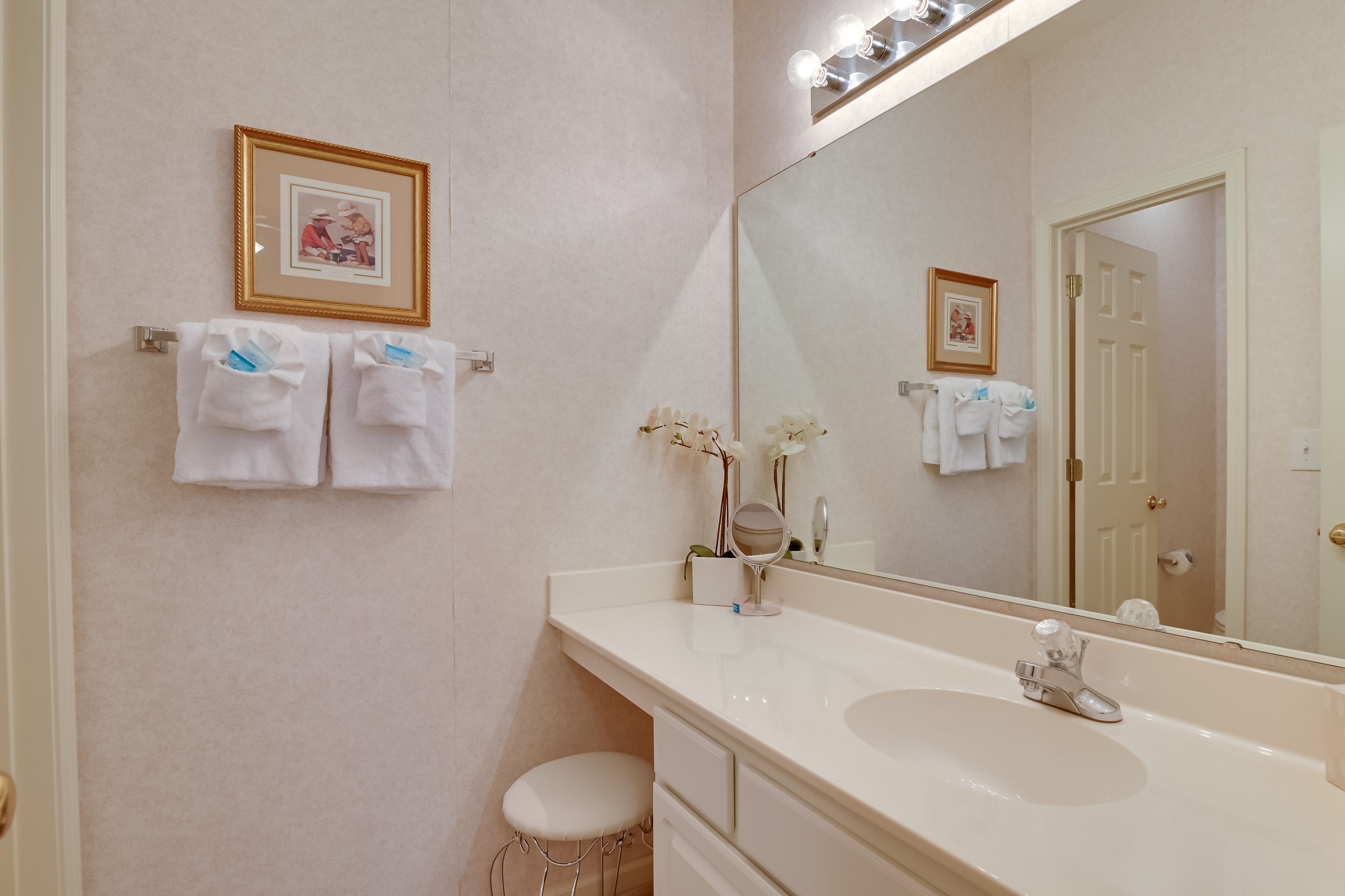 En-Suite Bathroom | Hair Dryer | Complimentary Toiletries