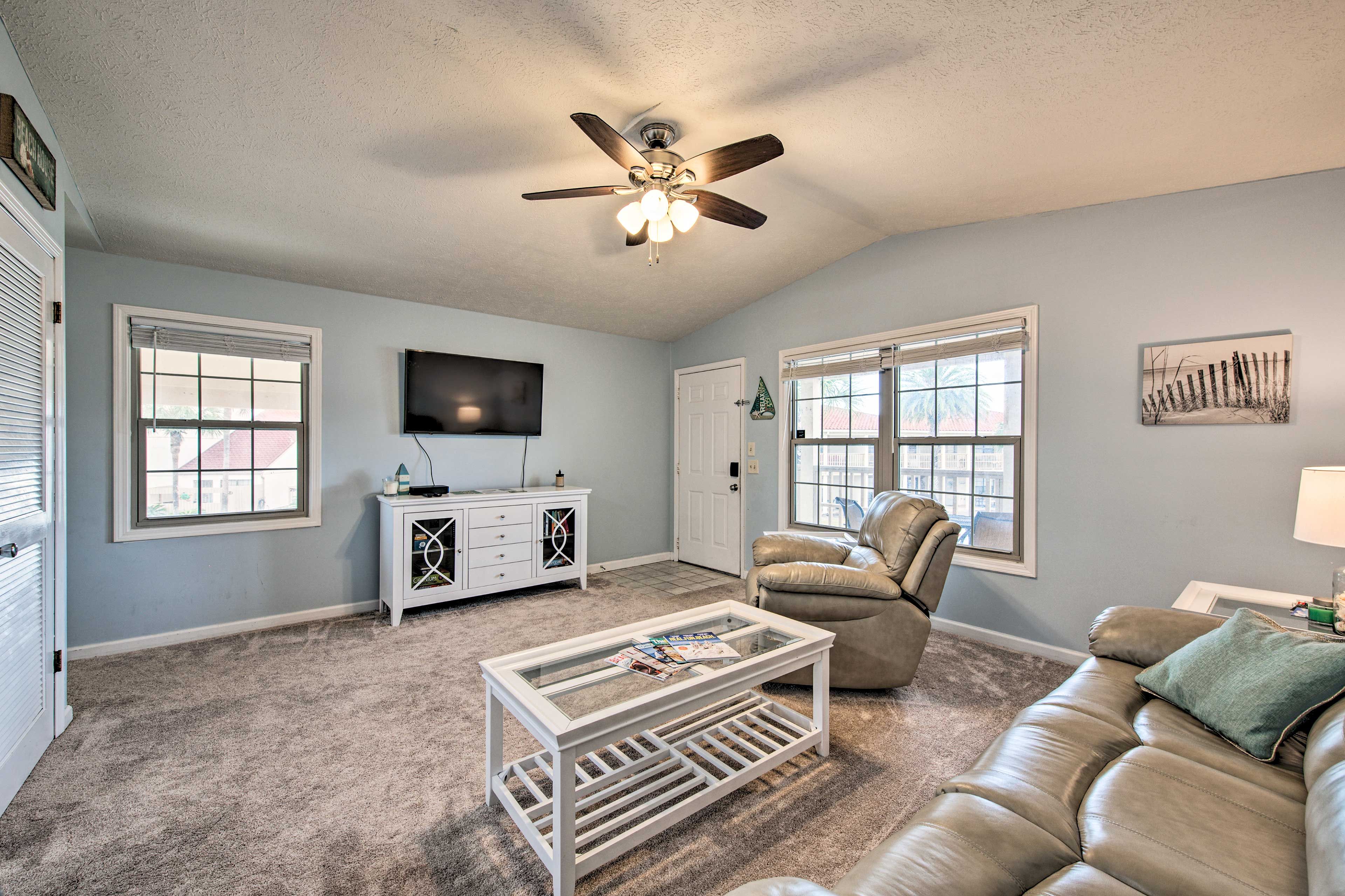 Living Room | Air Conditioning