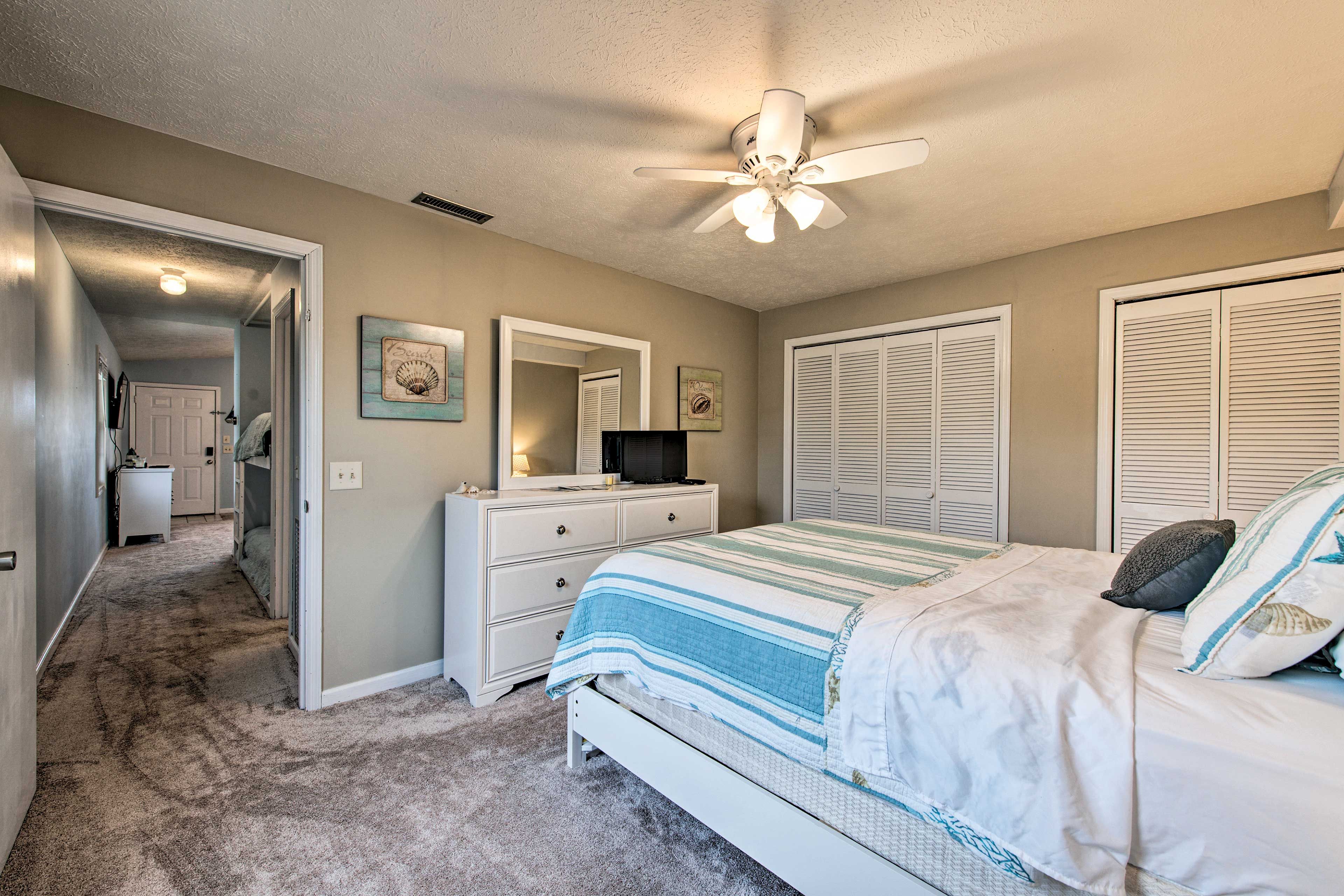 Bedroom | Linens Provided