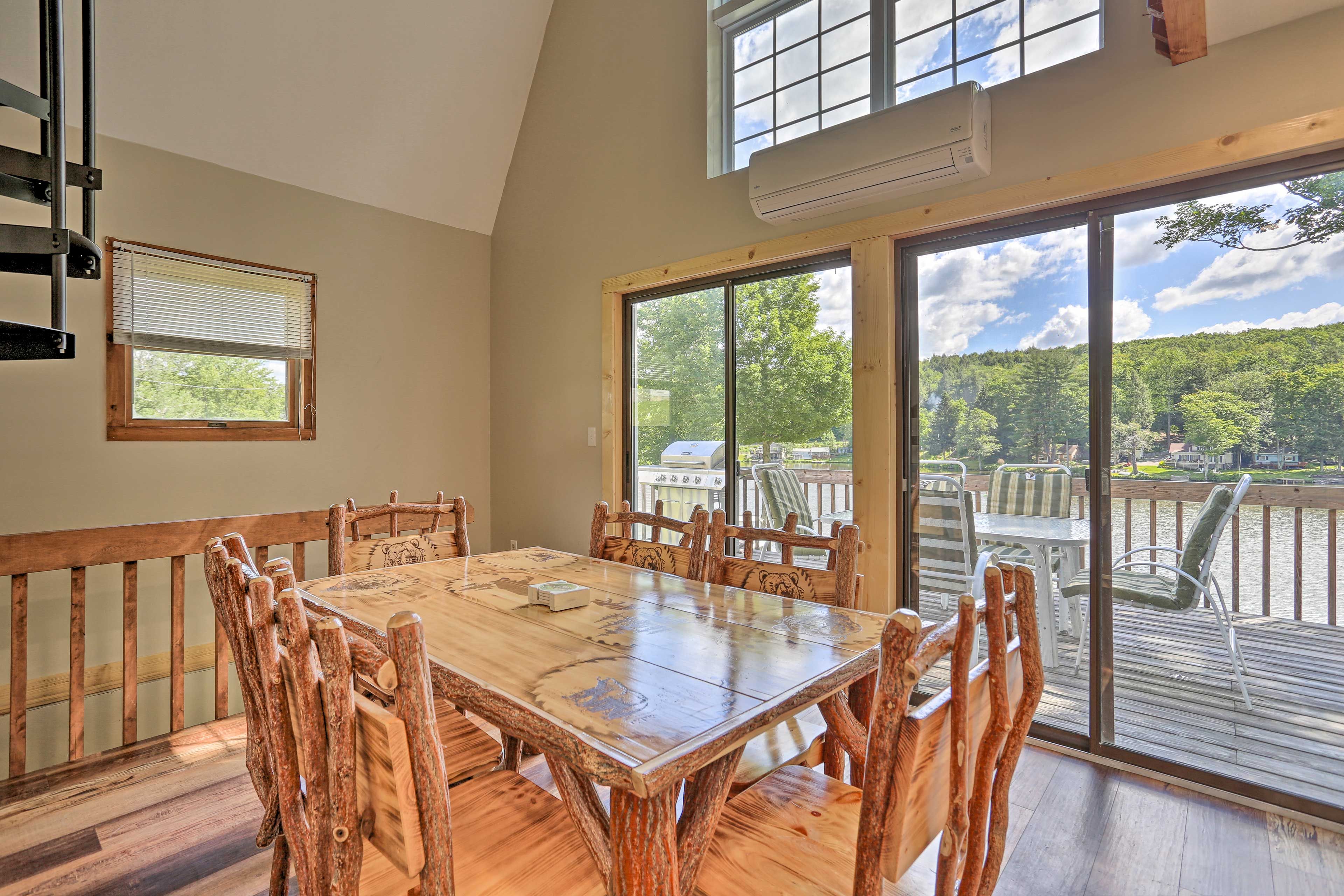 Dining Area | Main Floor | Dishware & Flatware | Lake Views