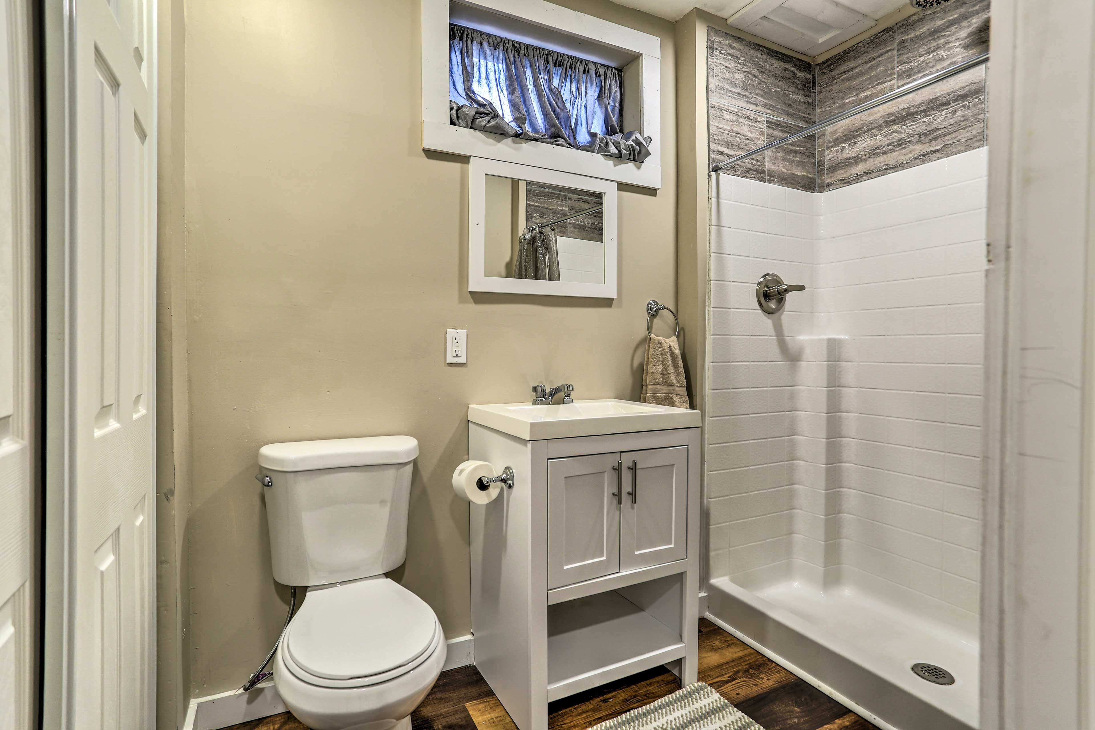 Bathroom | Ground Floor | Complimentary Toiletries | Towels Provided