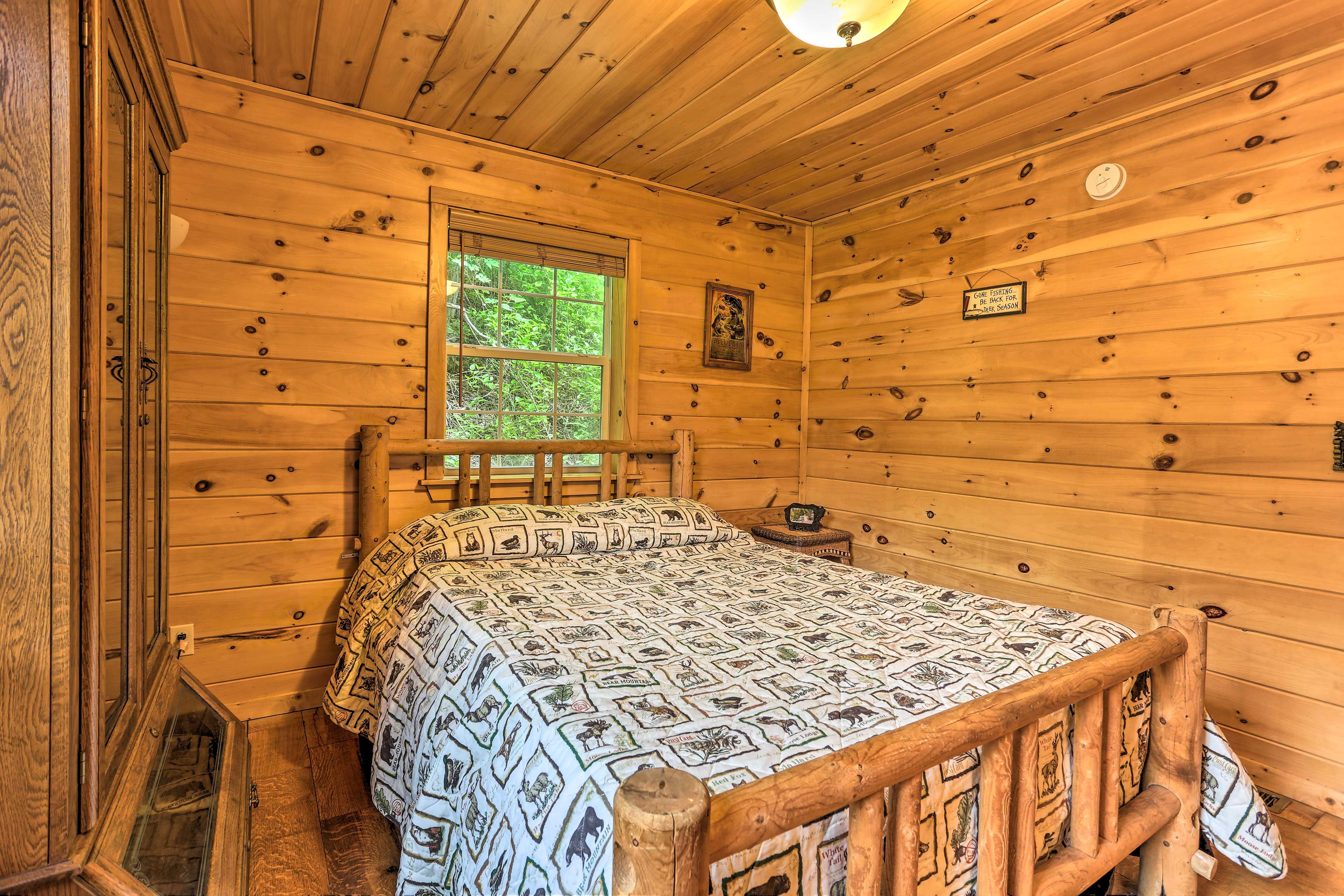 Bedroom 2 | Full Bed | 1st Floor