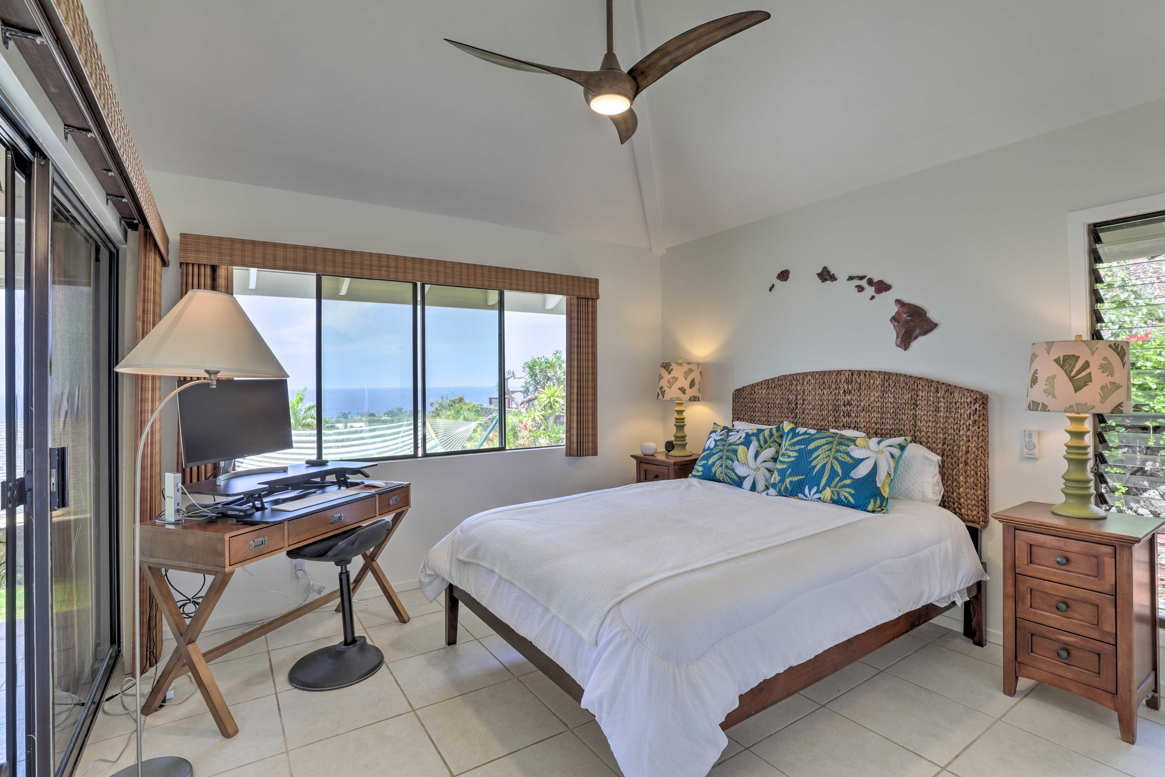 Bedroom 2 | Queen Bed