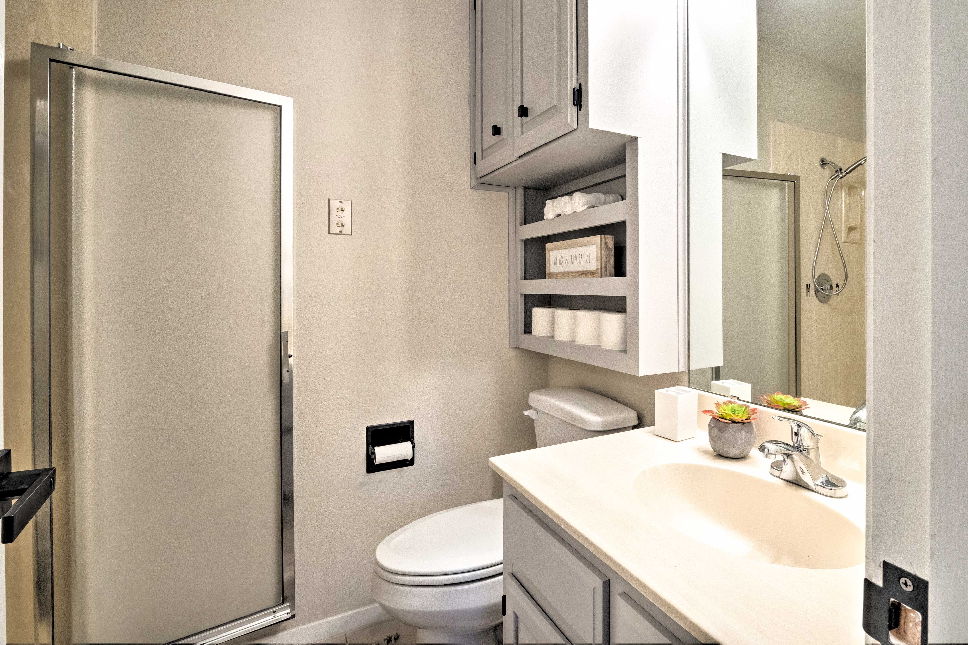 En-Suite Bathroom | Lower Level