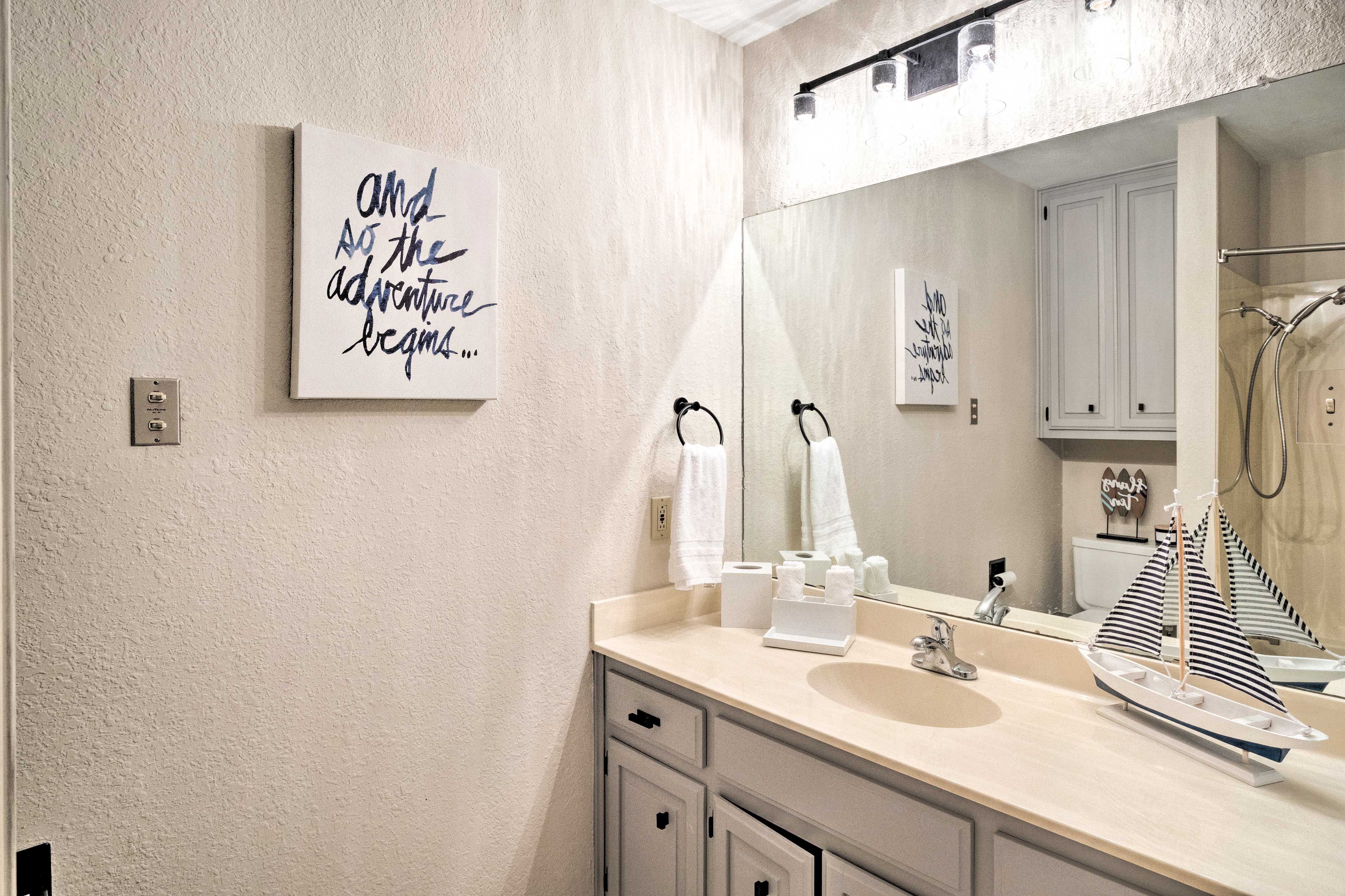 Full Bathroom | Upper Level
