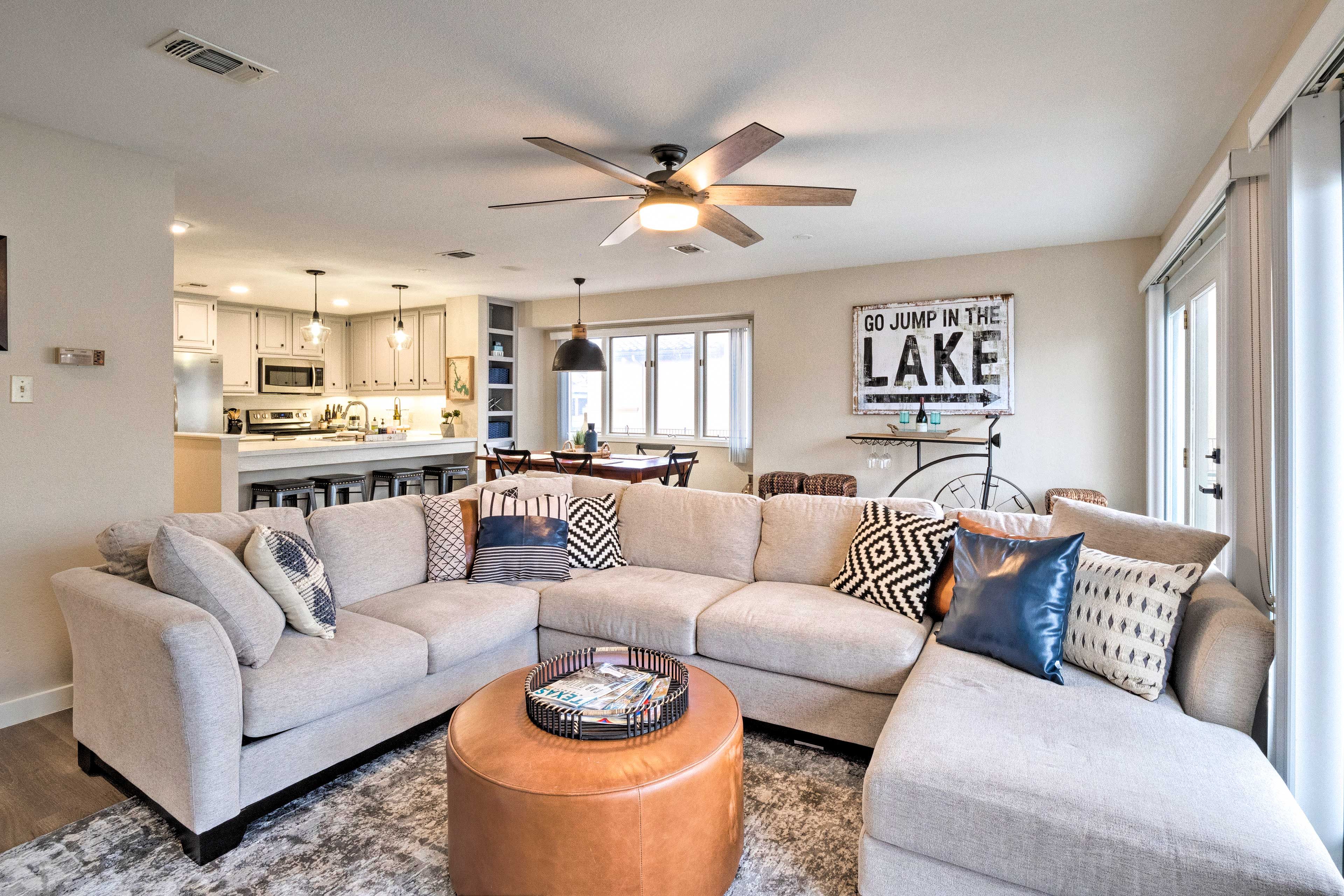 Living Room | Main Level
