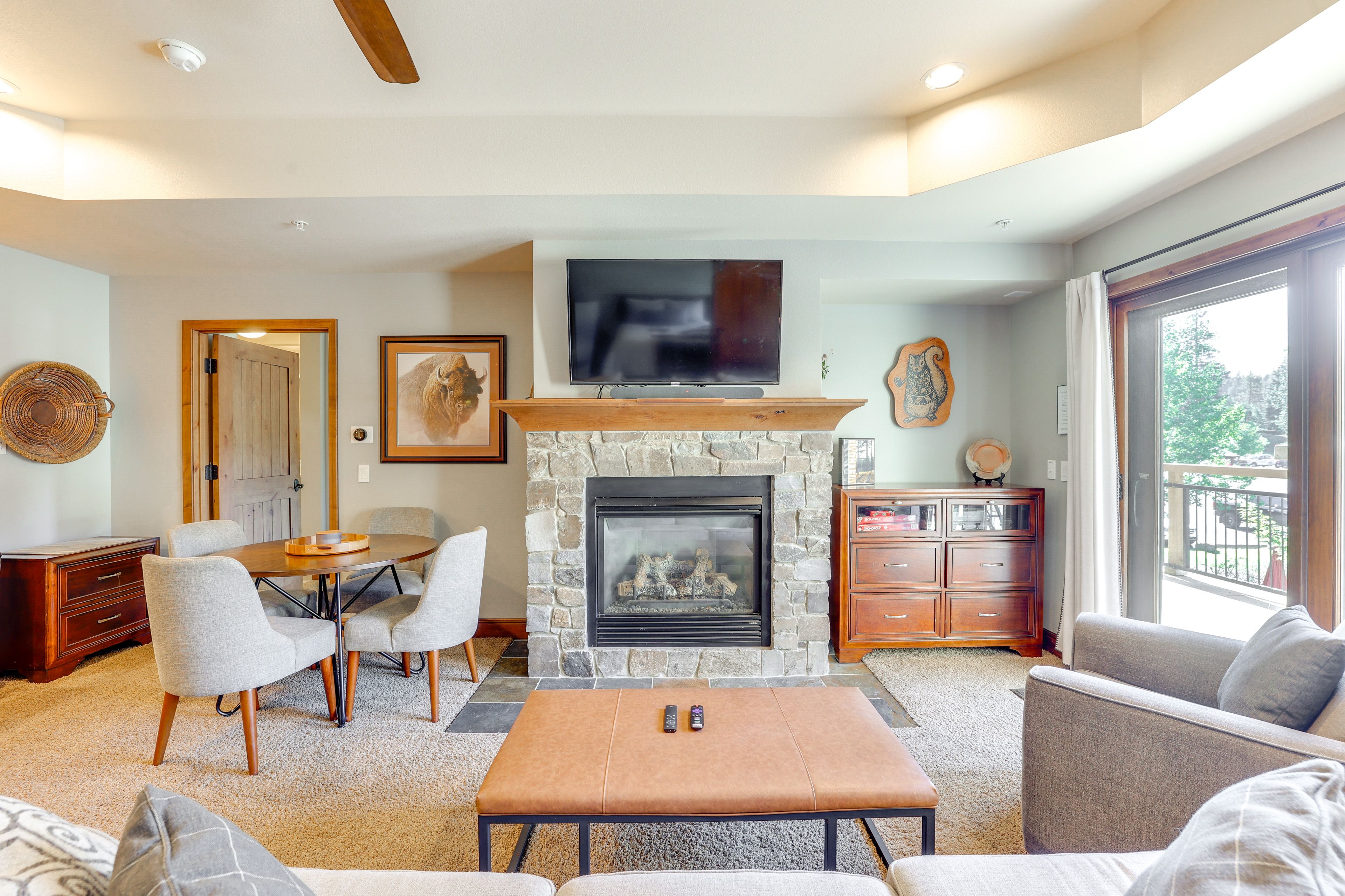 Living Room | Gas Fireplace | Central A/C & Heating