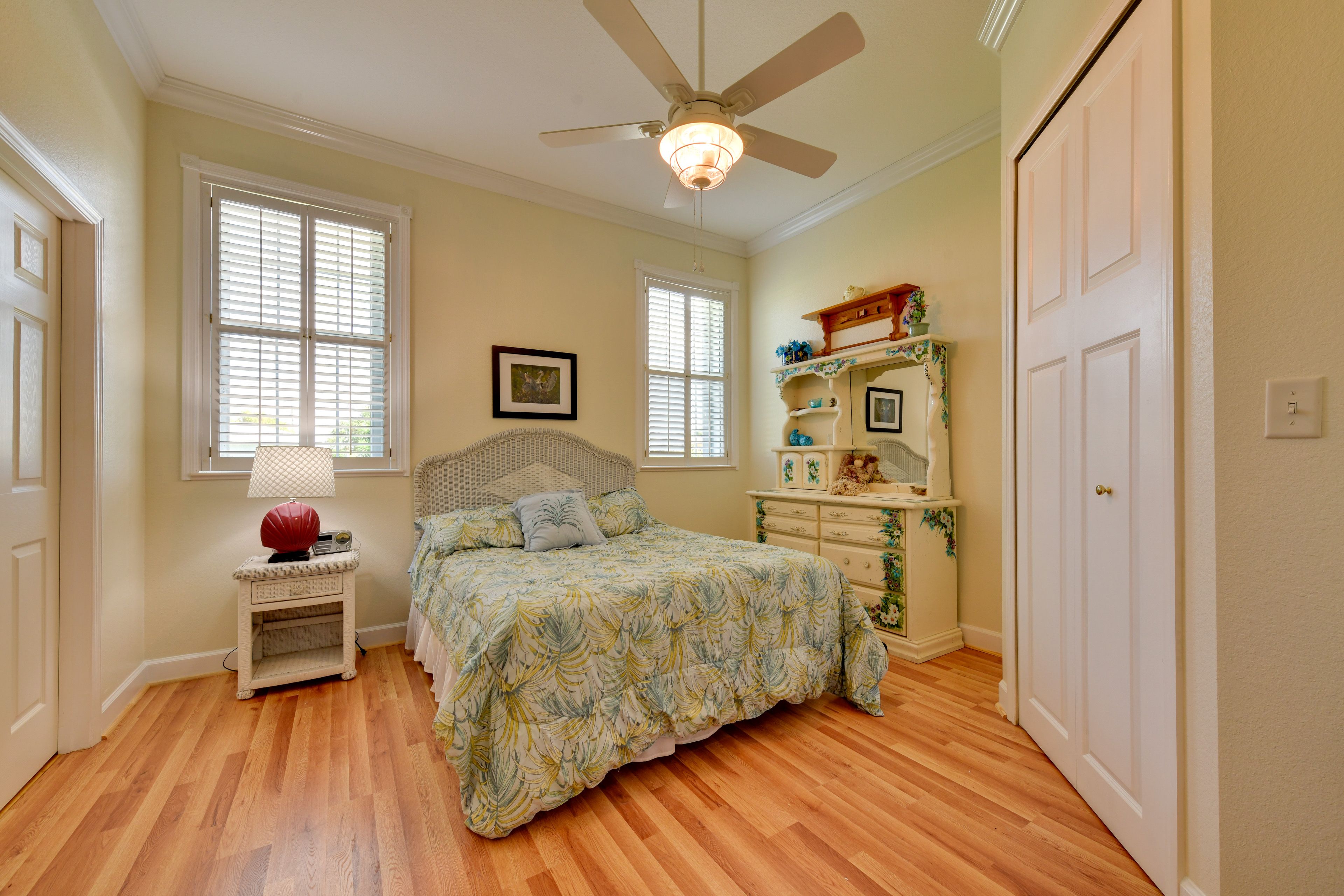 Bedroom 3 | Queen Bed